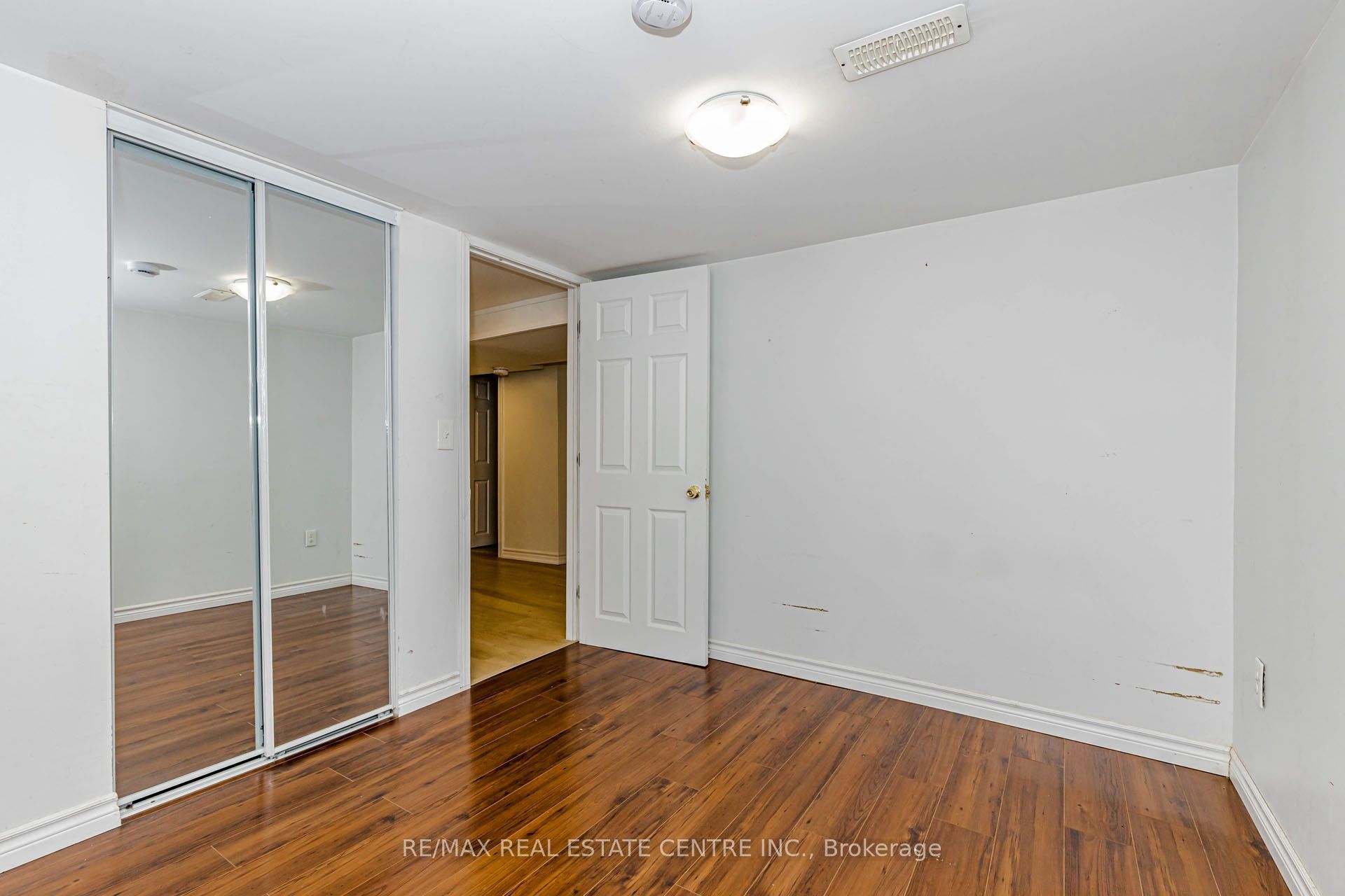 16 Ainslie Avenue Property Photo 14