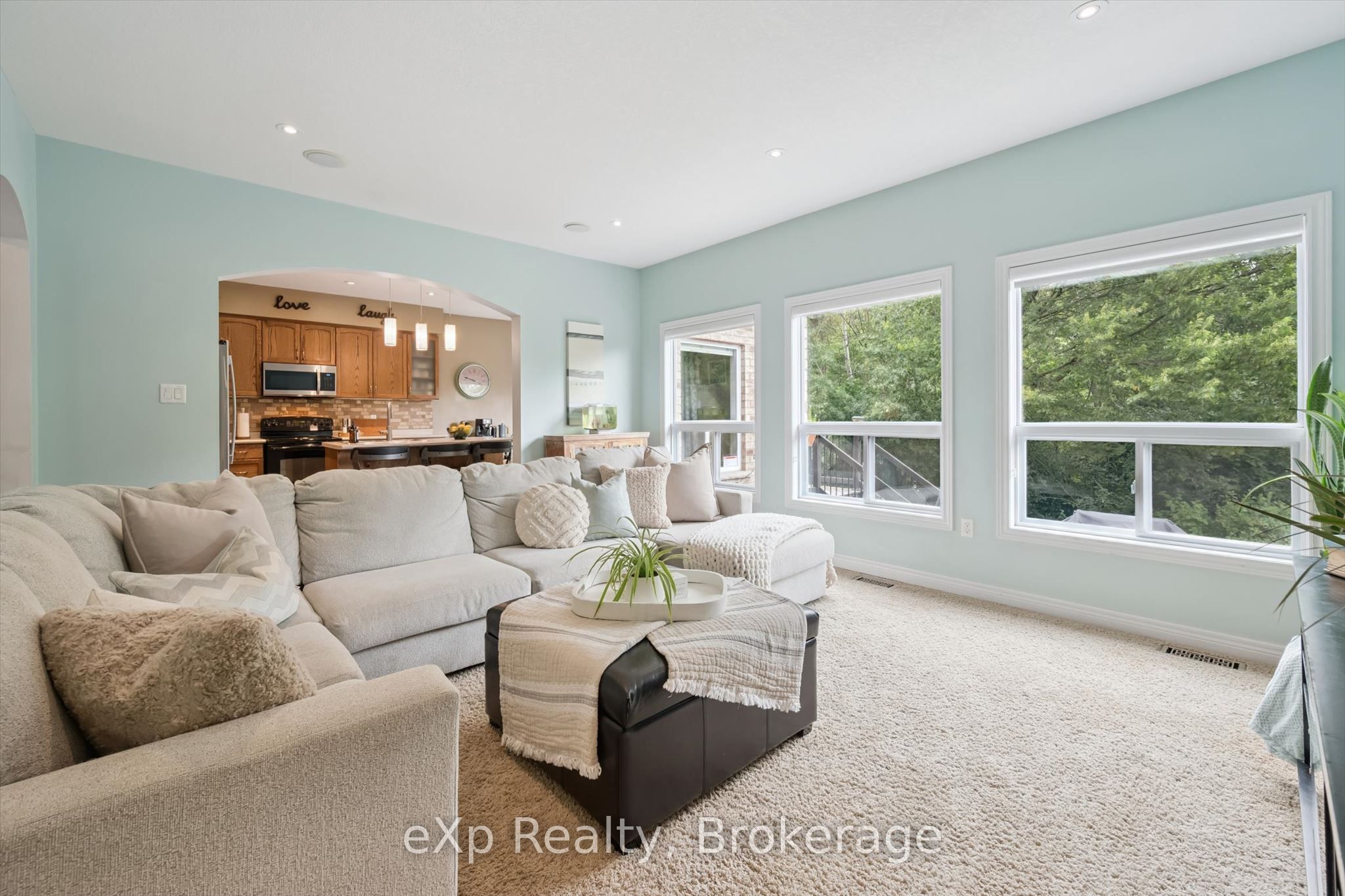 41 Westra Drive Property Photo 13