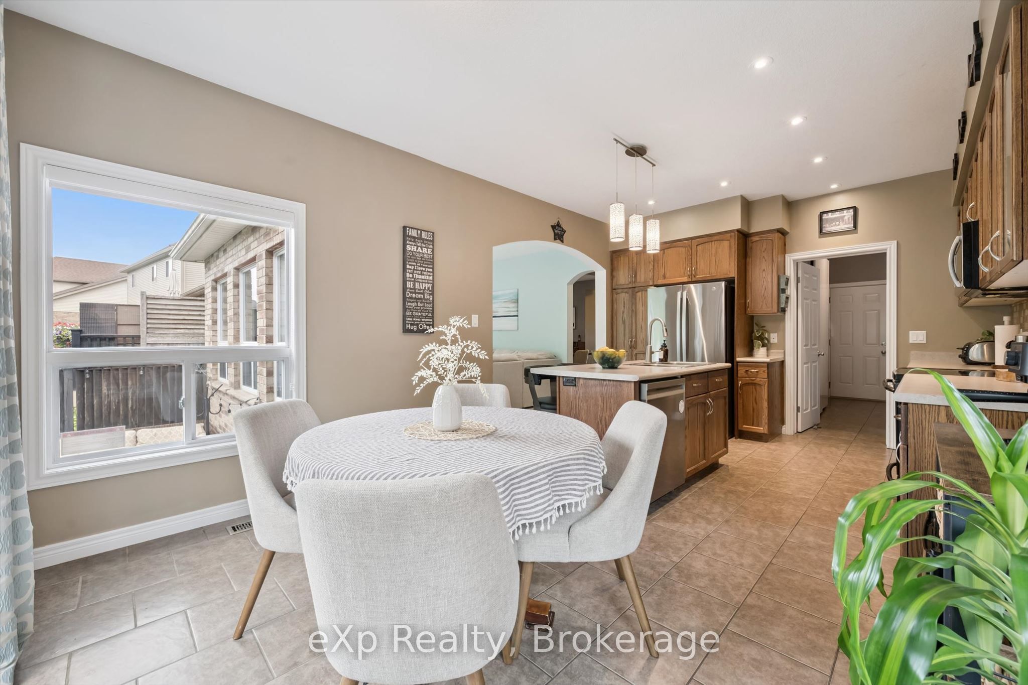 41 Westra Drive Property Photo 19