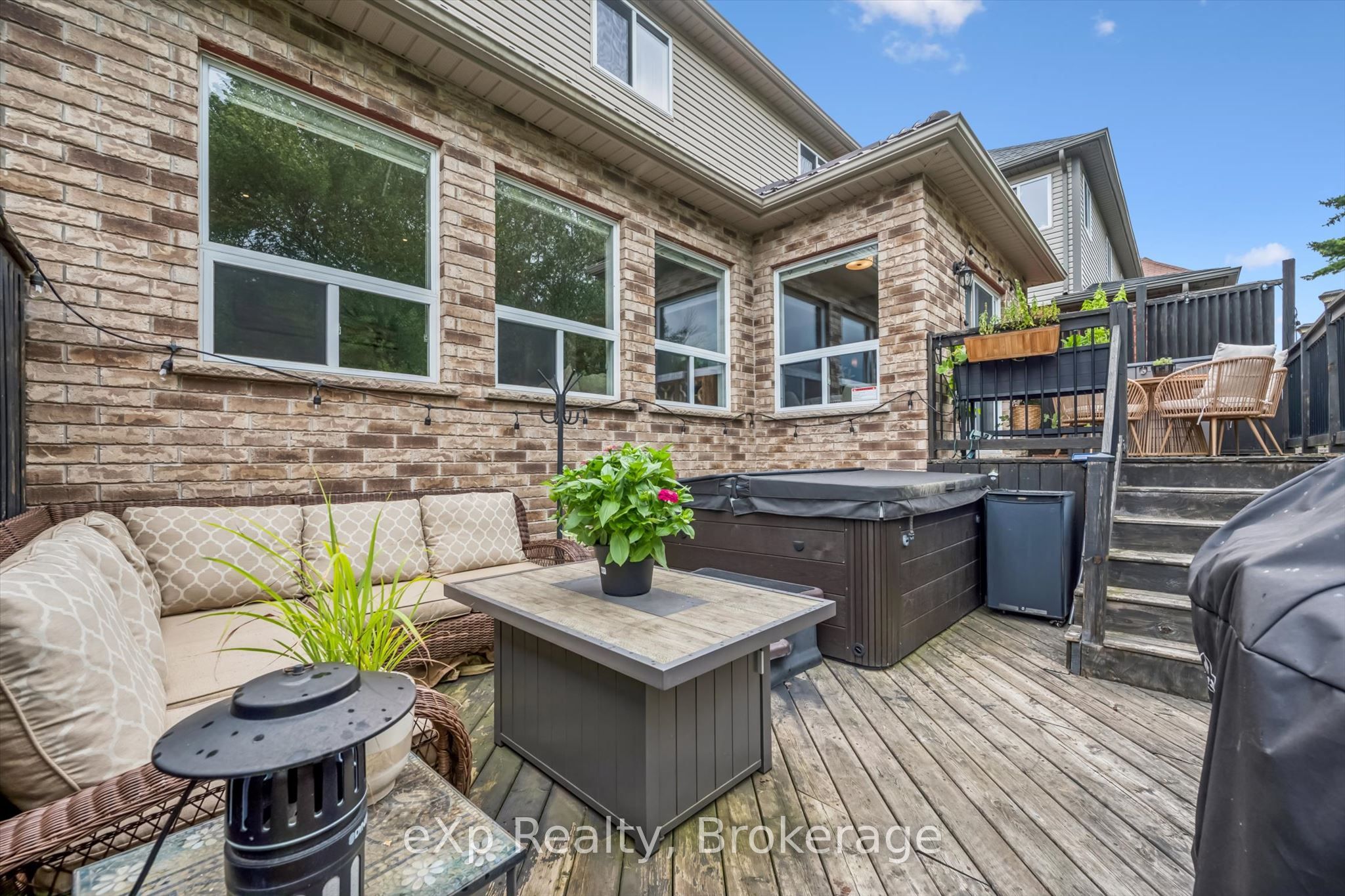 41 Westra Drive Property Photo 41