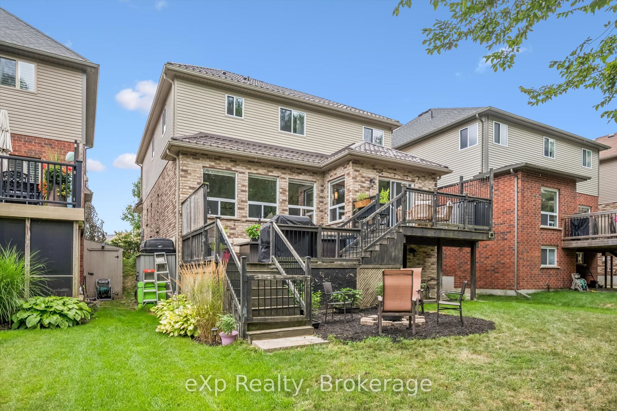41 Westra Drive Property Photo 45