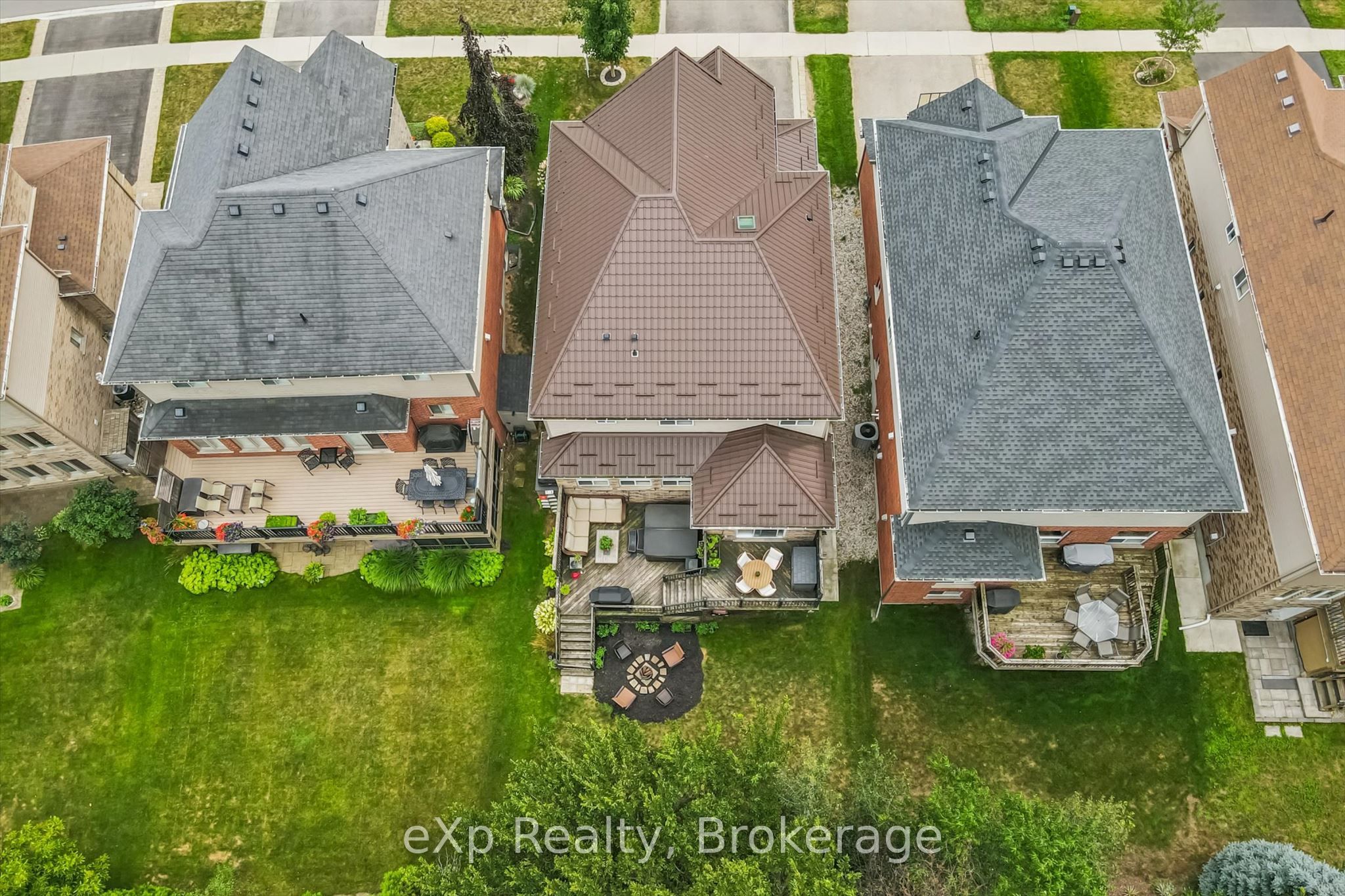 41 Westra Drive Property Photo 46