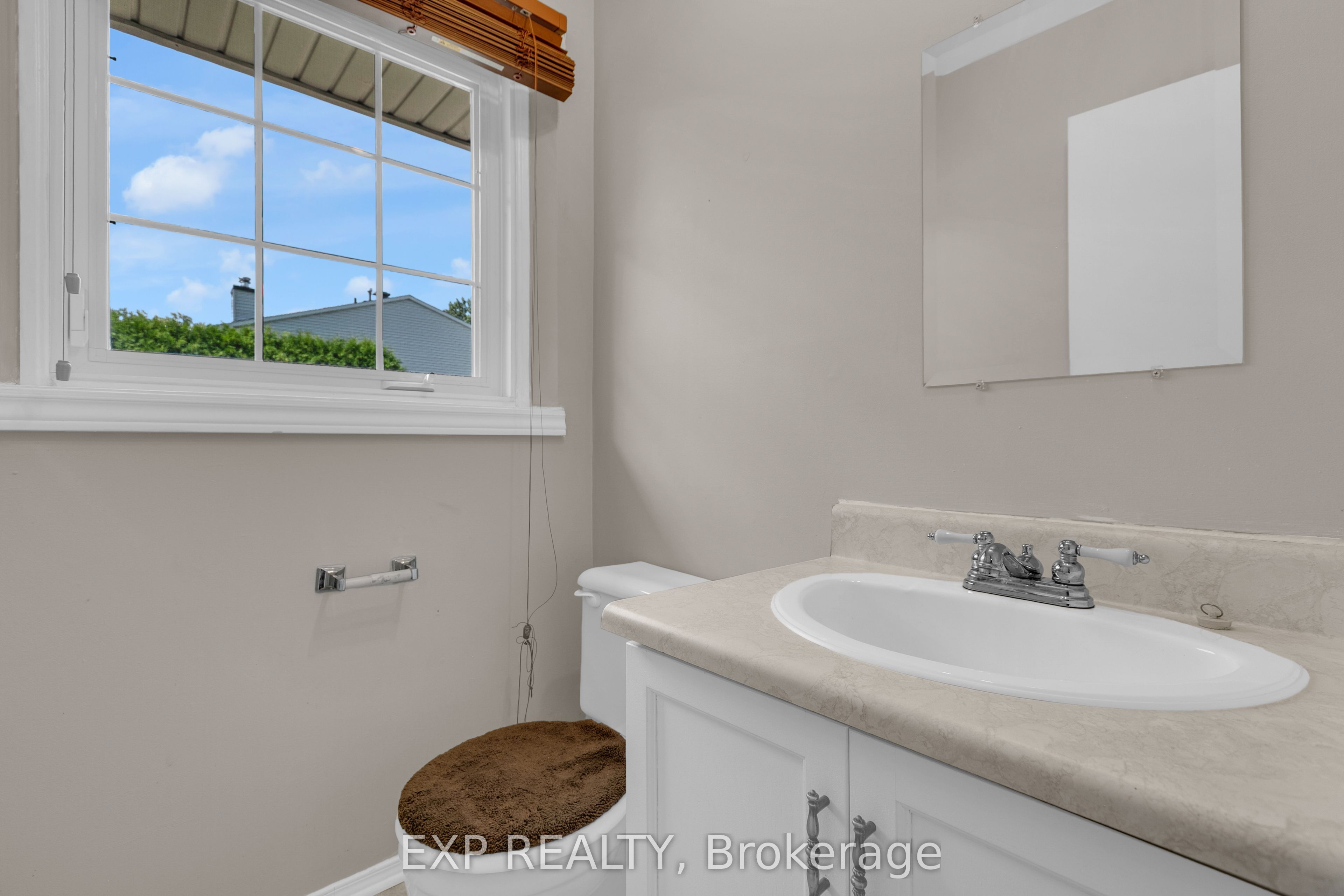 7 Sundback Lane Property Photo 3