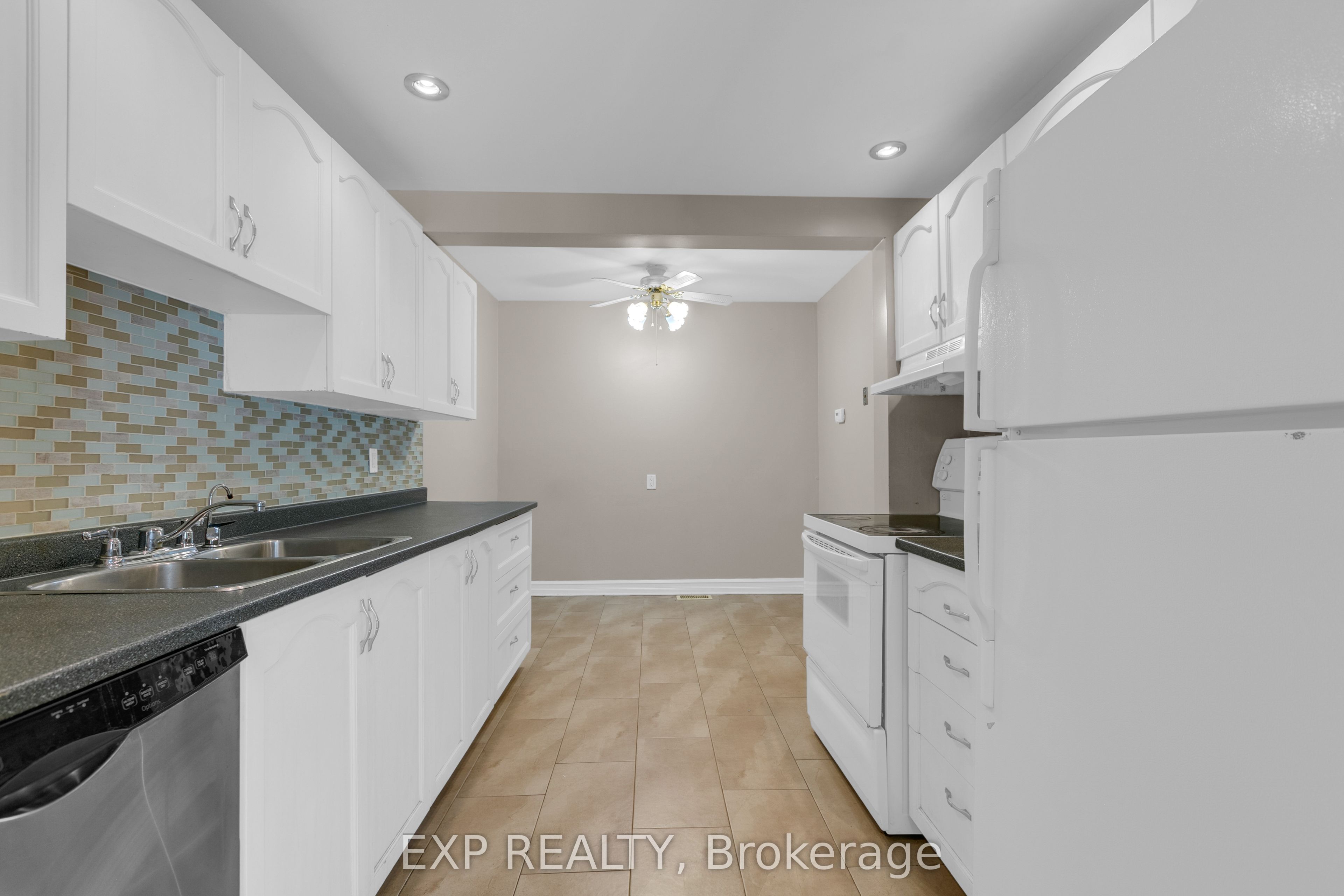 7 Sundback Lane Property Photo 6