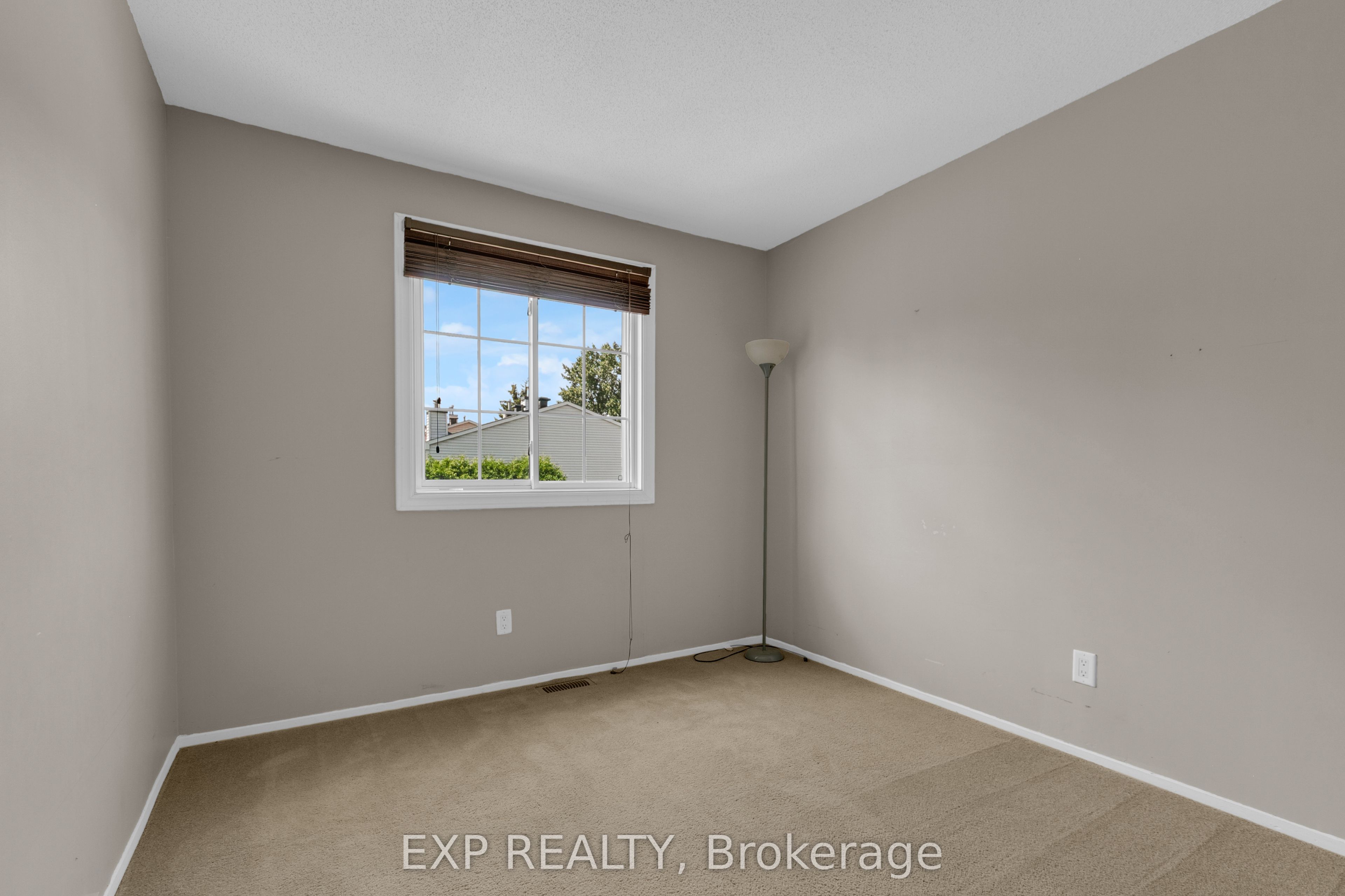 7 Sundback Lane Property Photo 14