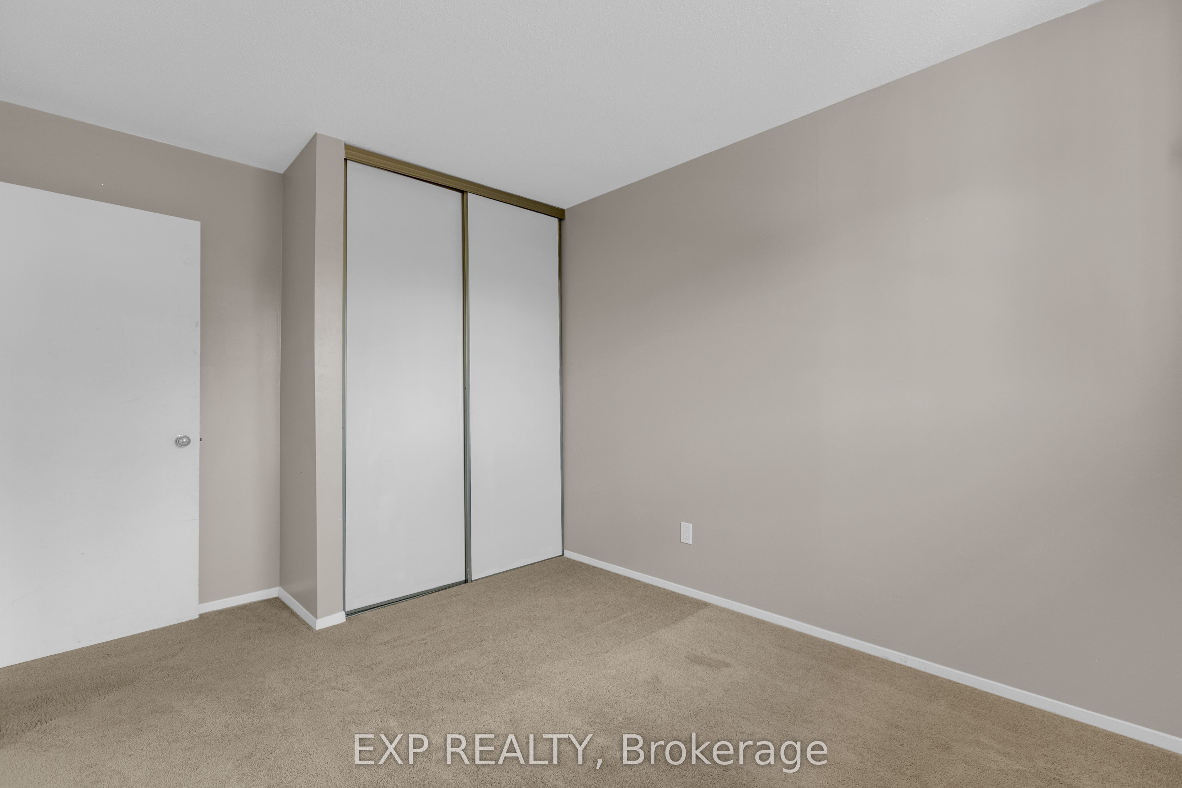7 Sundback Lane Property Photo 17
