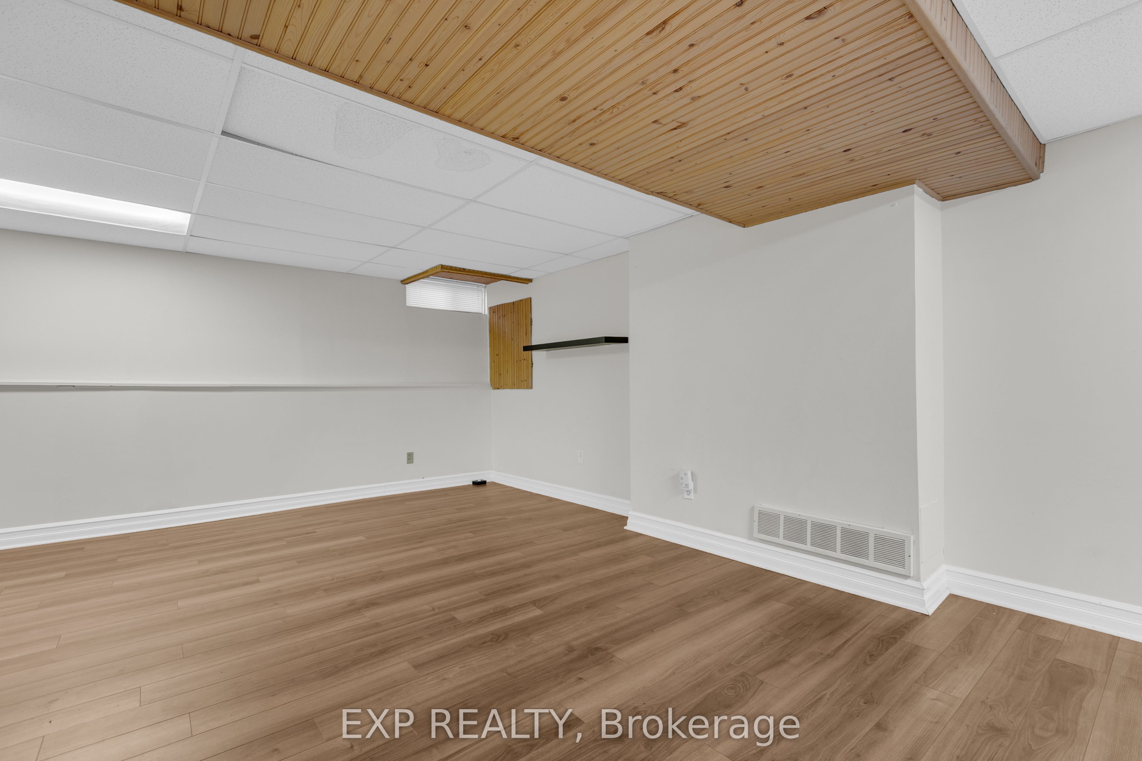7 Sundback Lane Property Photo 21