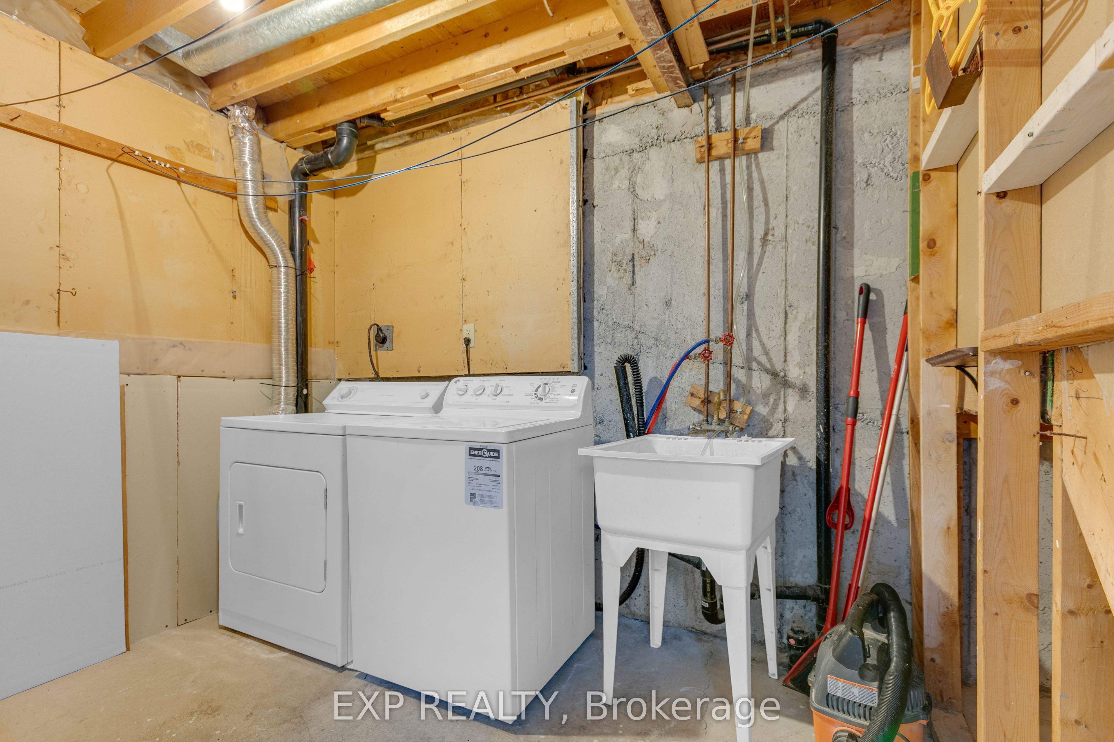 7 Sundback Lane Property Photo 22