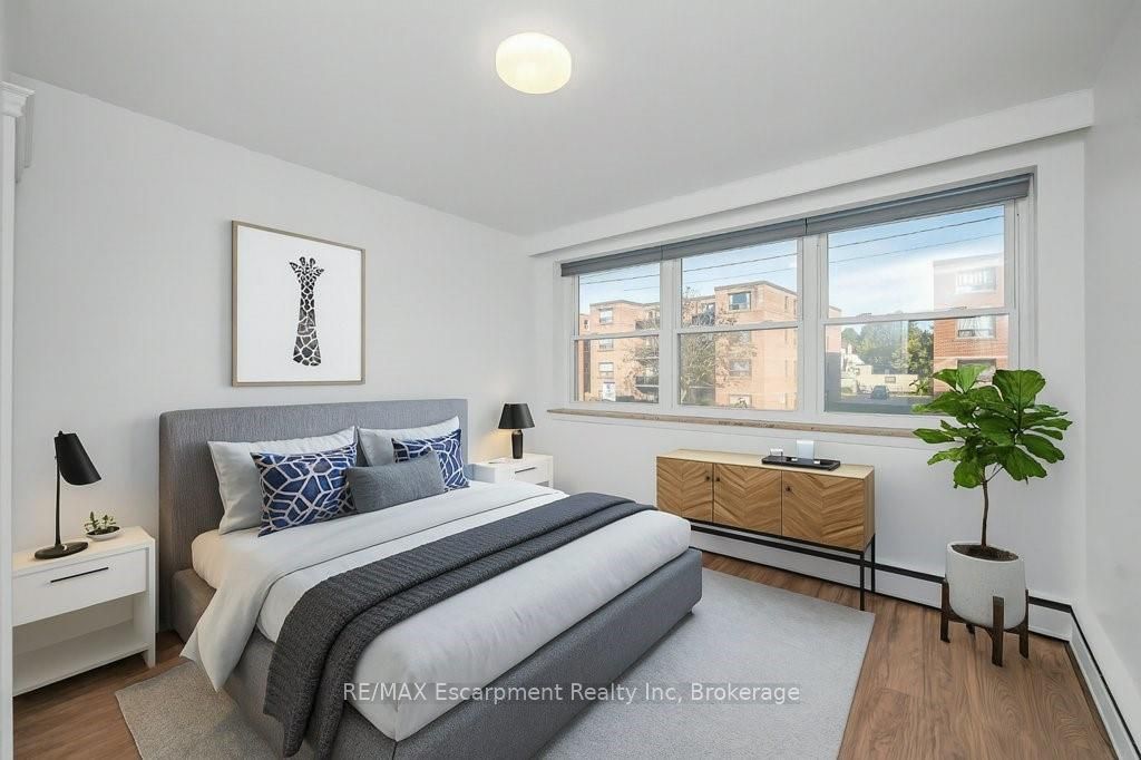 9 Grant Boulevard 201 Property Photo 19