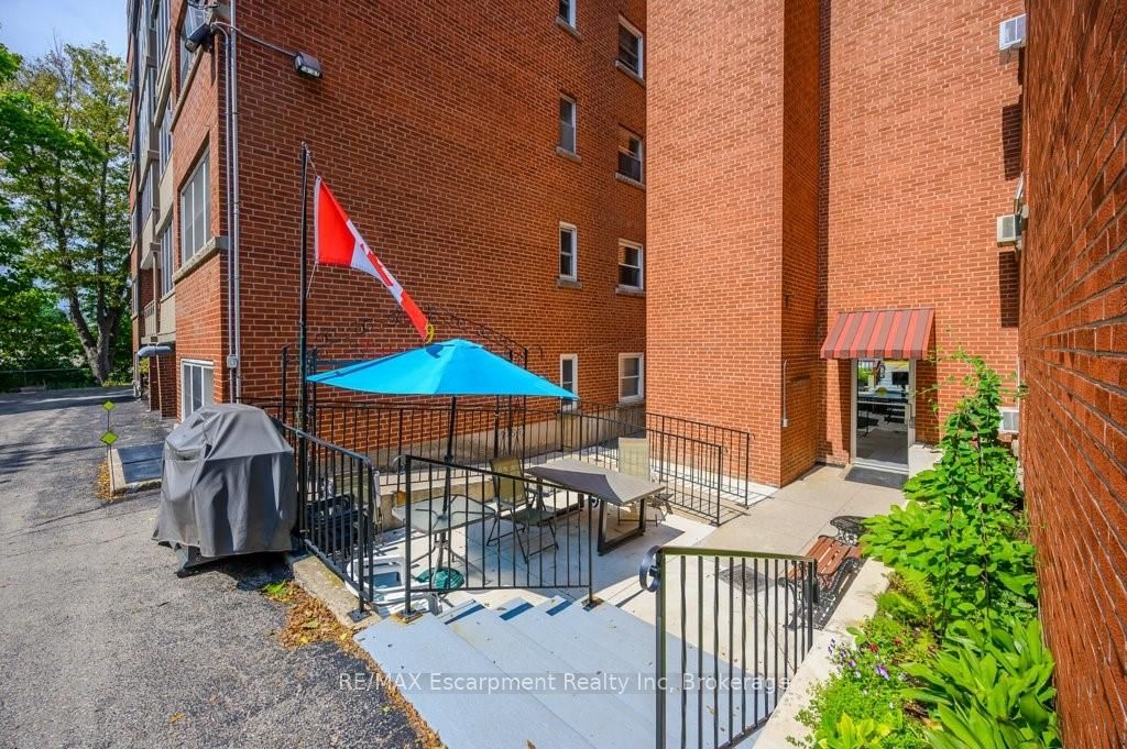 9 Grant Boulevard 201 Property Photo 36
