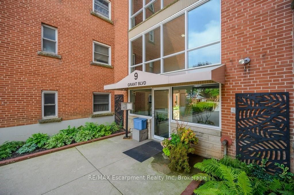 9 Grant Boulevard 201 Property Photo 39