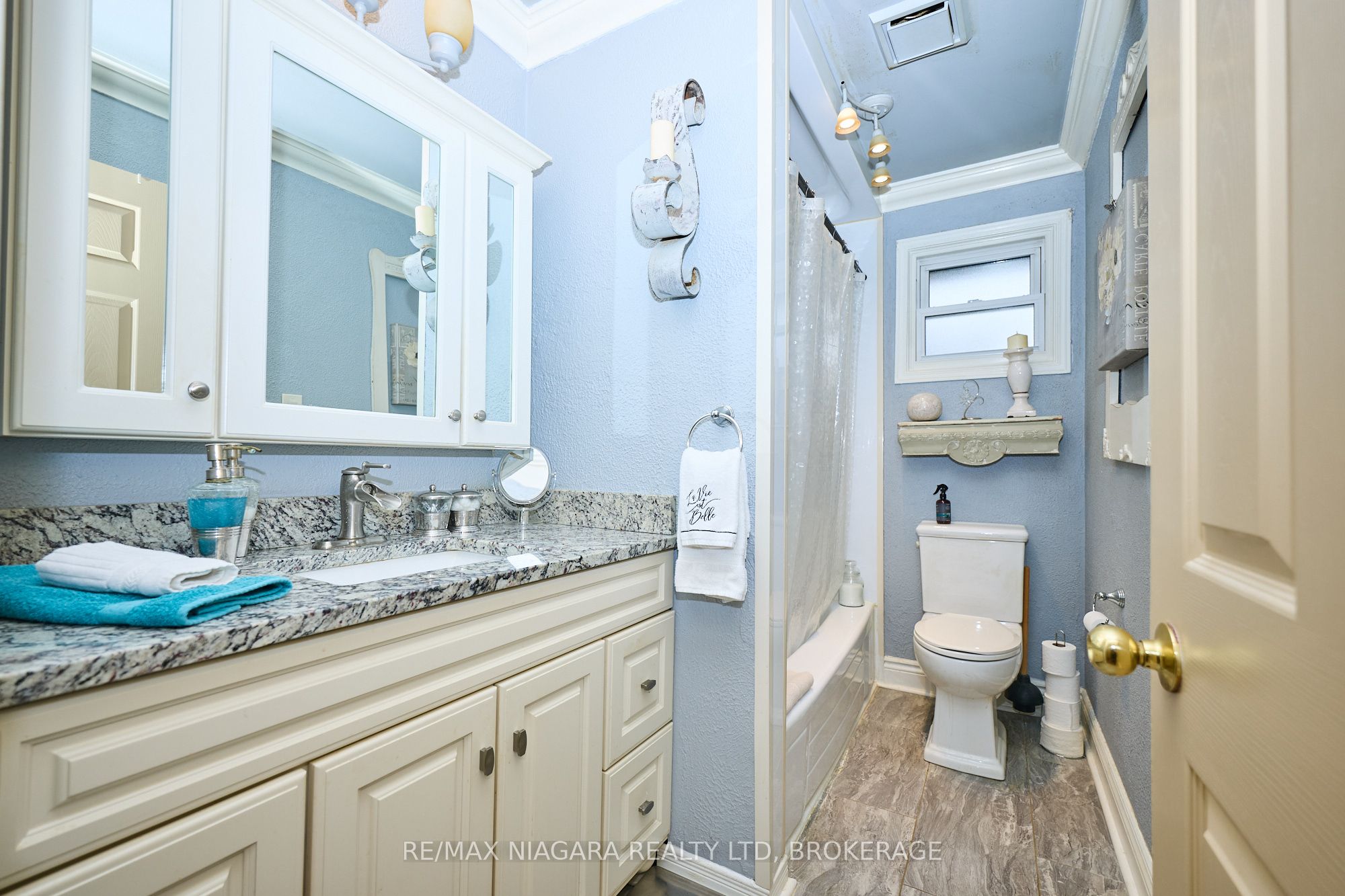 698 Buffalo Road Property Photo 13