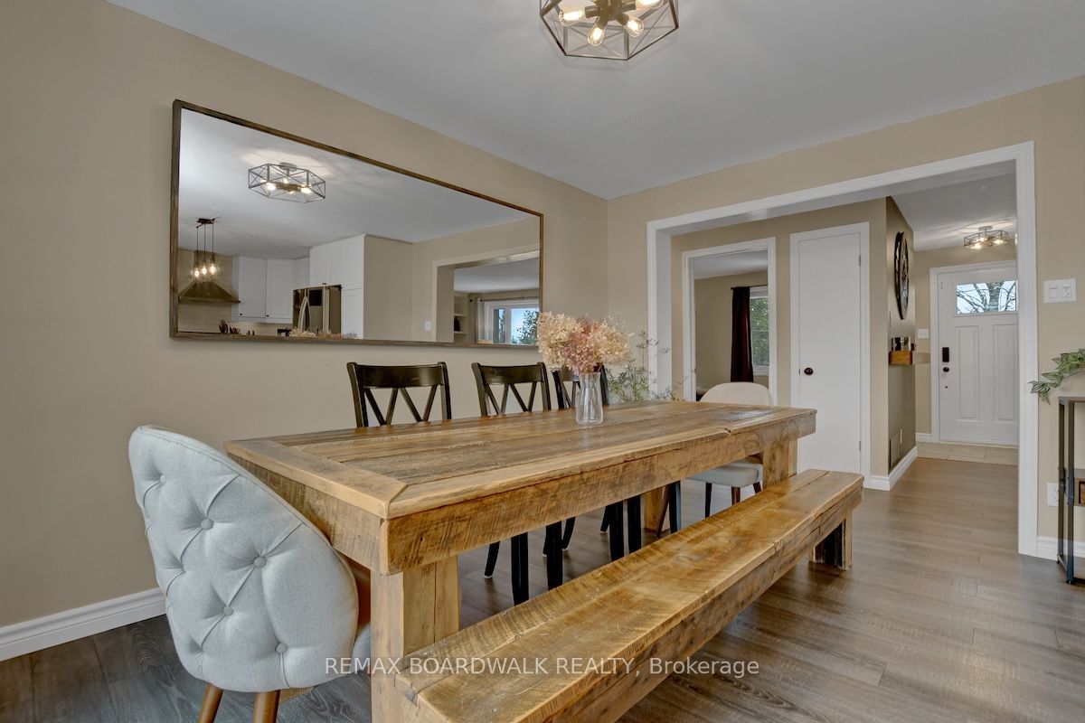 1505 7th Line Property Photo 15