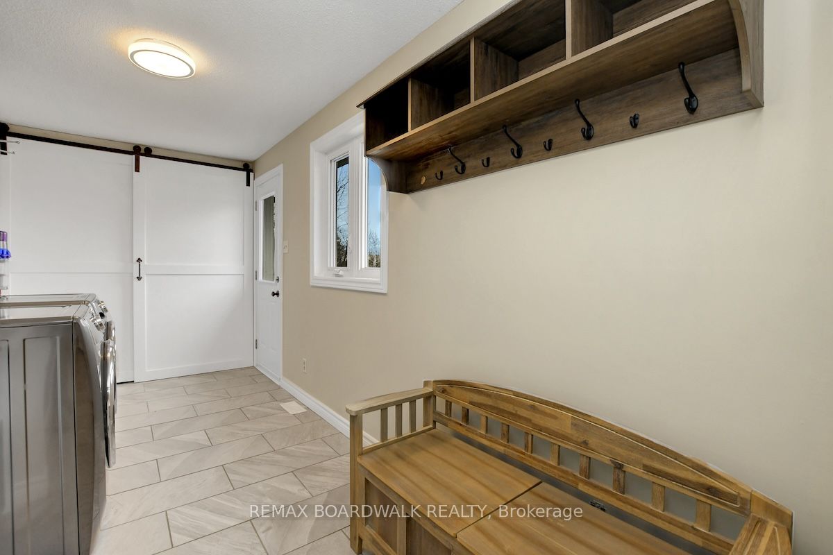 1505 7th Line Property Photo 29