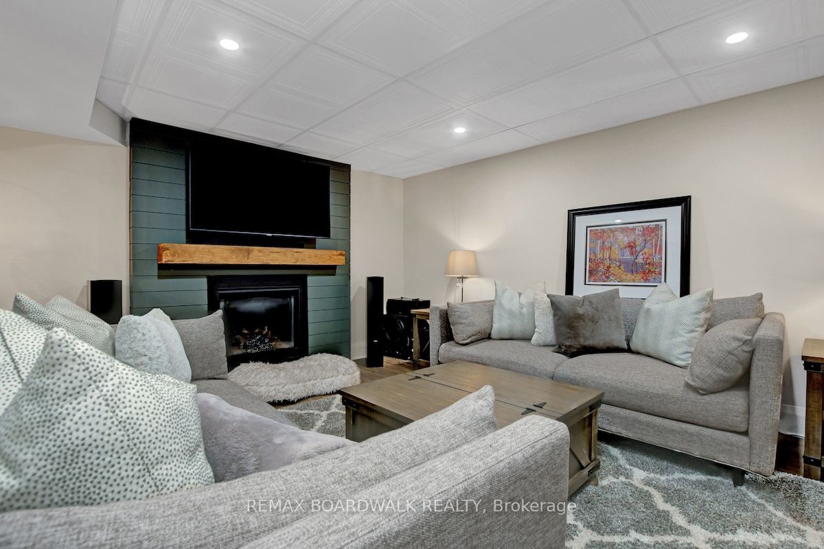 1505 7th Line Property Photo 31