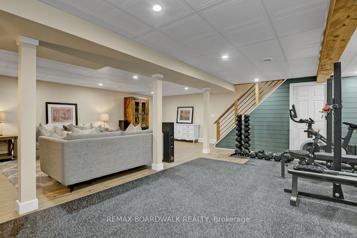 1505 7th Line Property Photo 36