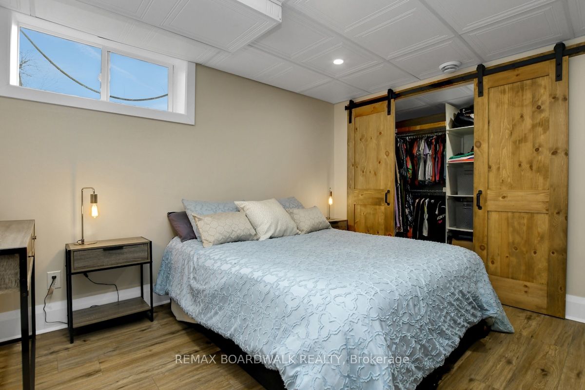 1505 7th Line Property Photo 37
