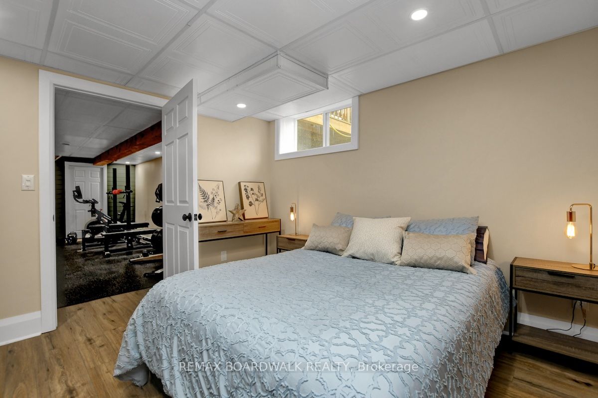1505 7th Line Property Photo 38