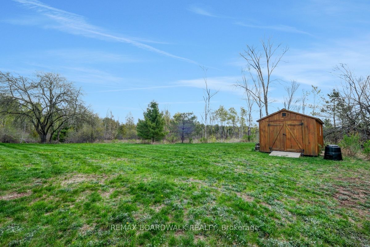 1505 7th Line Property Photo 40