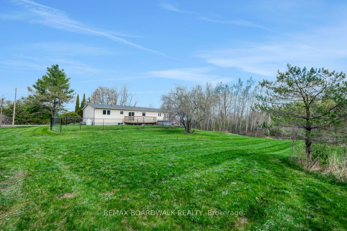1505 7th Line Property Photo 46