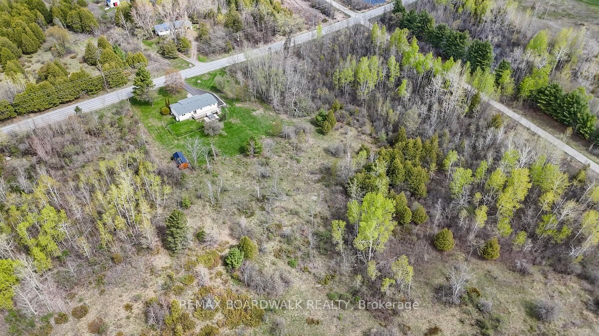1505 7th Line Property Photo 50