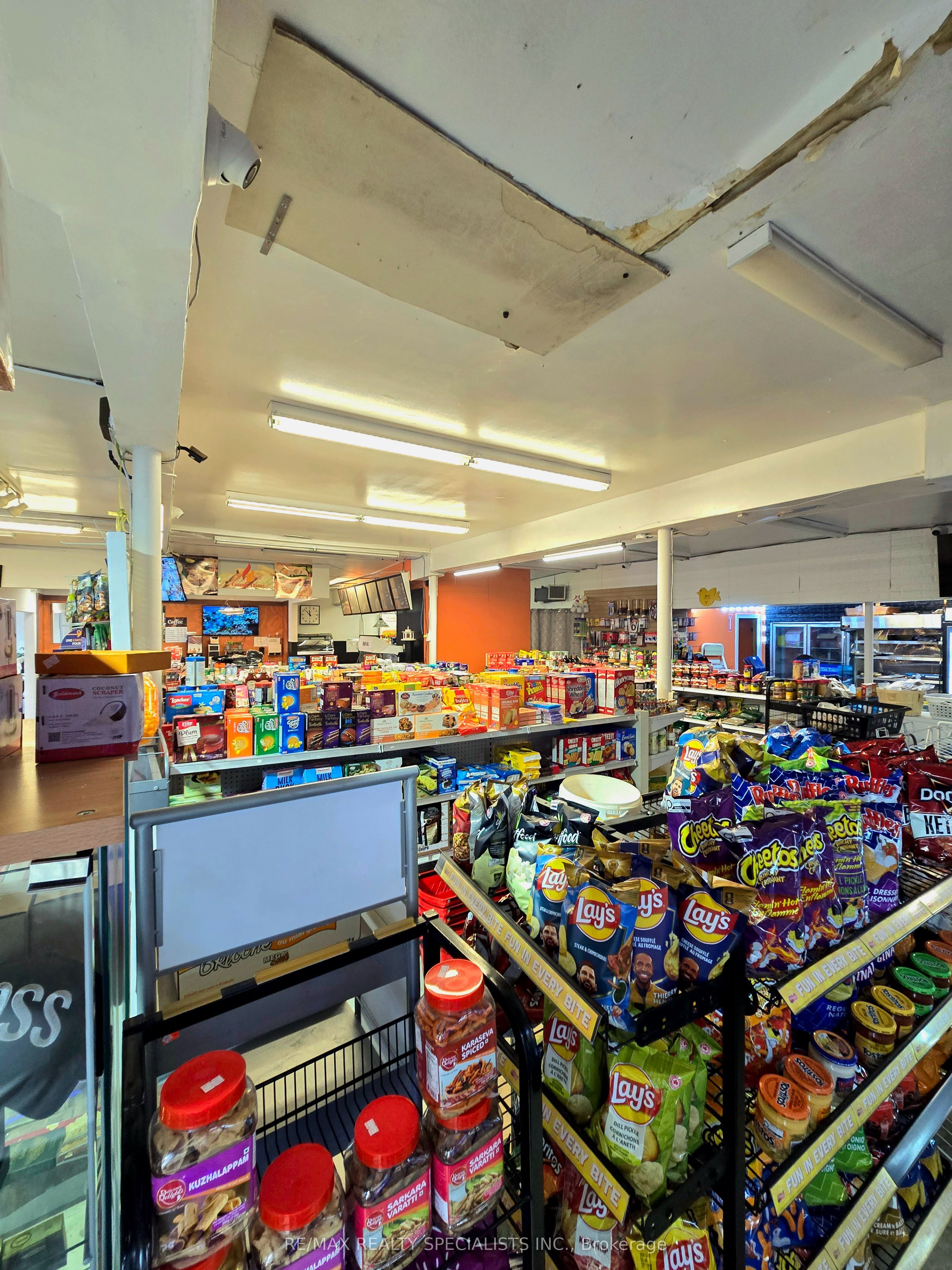 80 Dufferin Avenue Property Photo 2