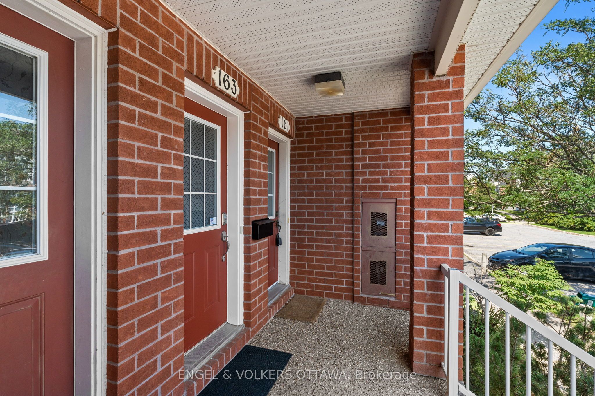 70 Edenvale Drive 163 Property Photo 4