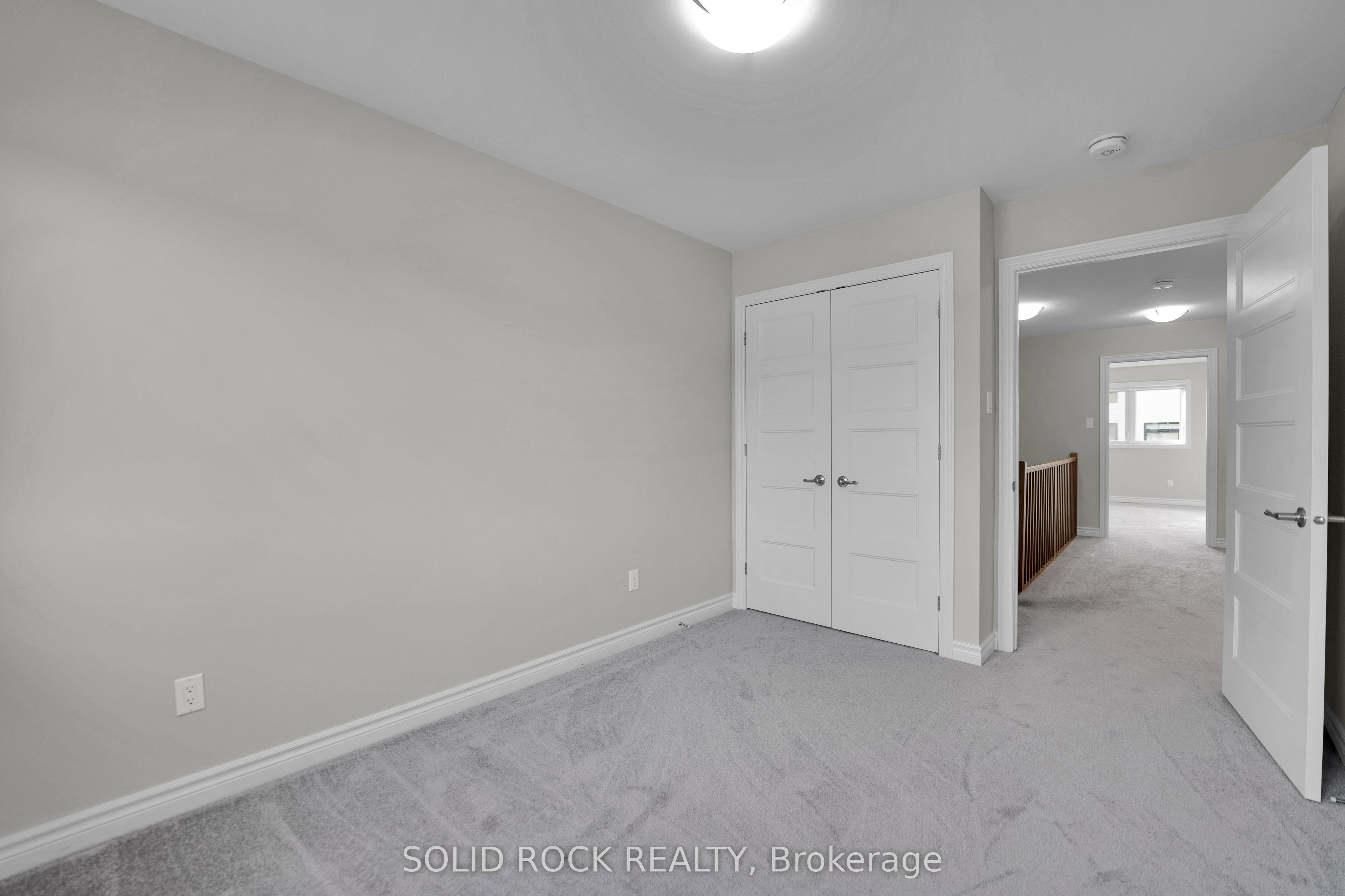 54 Griffith Way Property Photo 13