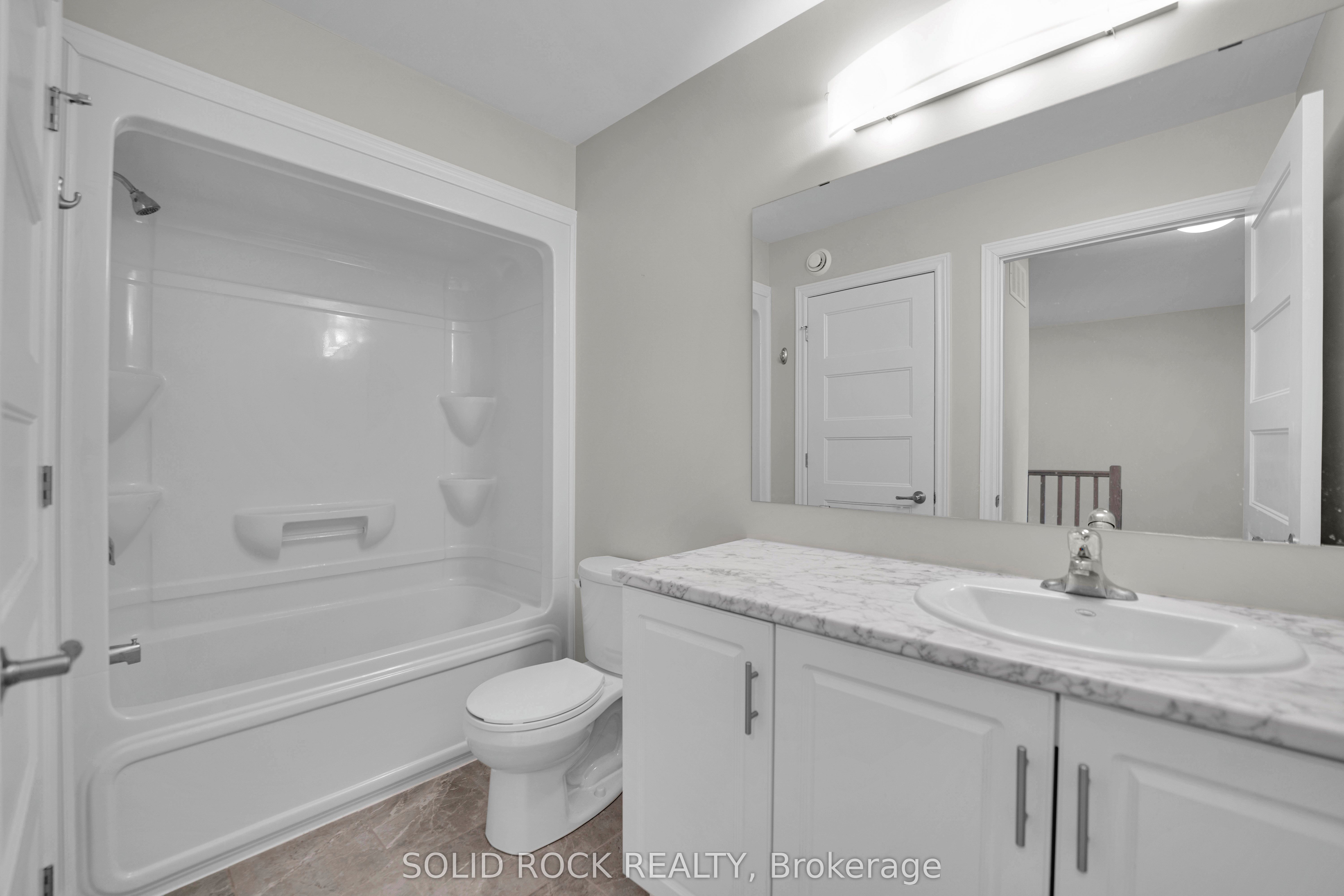 54 Griffith Way Property Photo 15