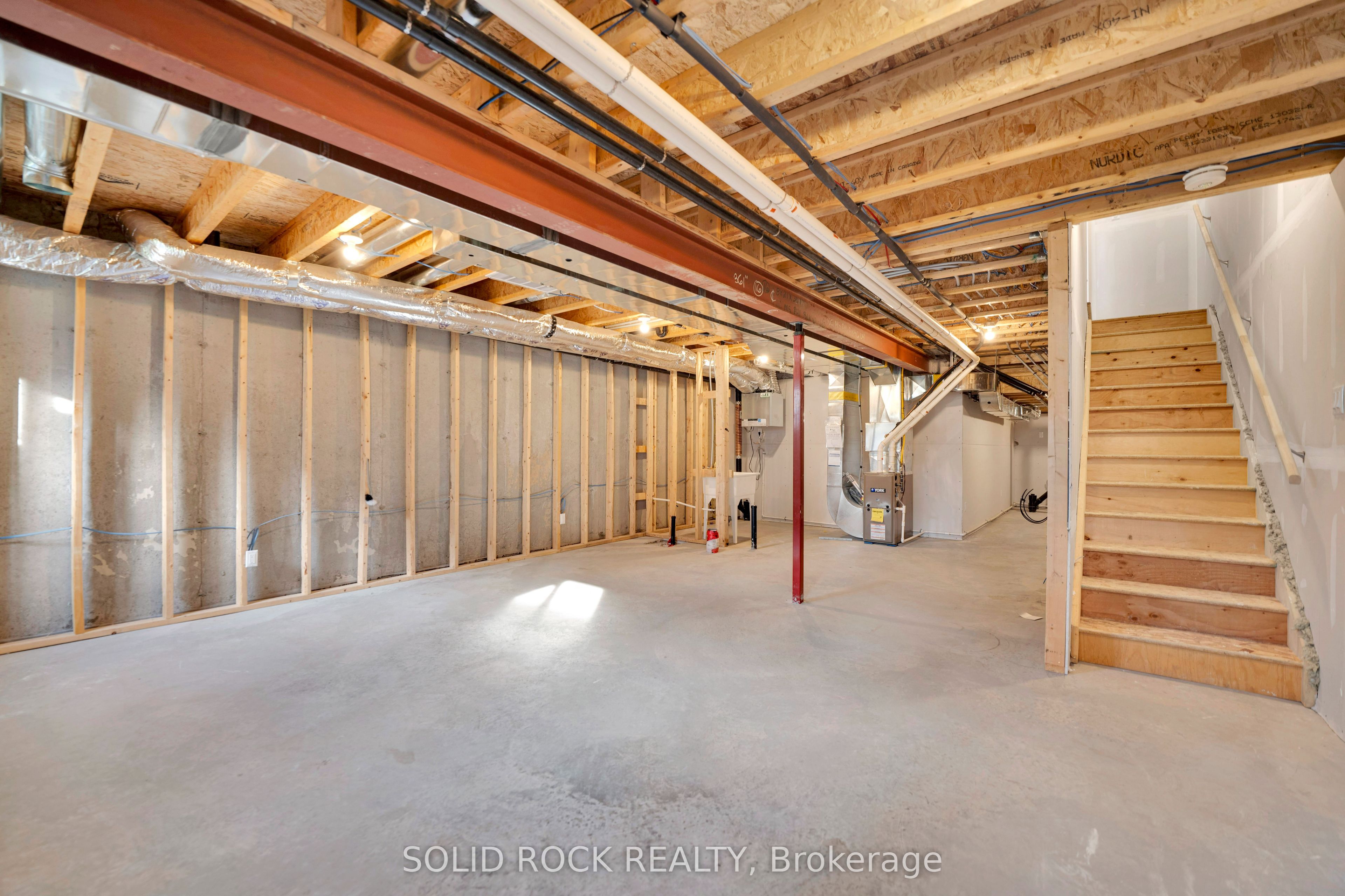 54 Griffith Way Property Photo 17