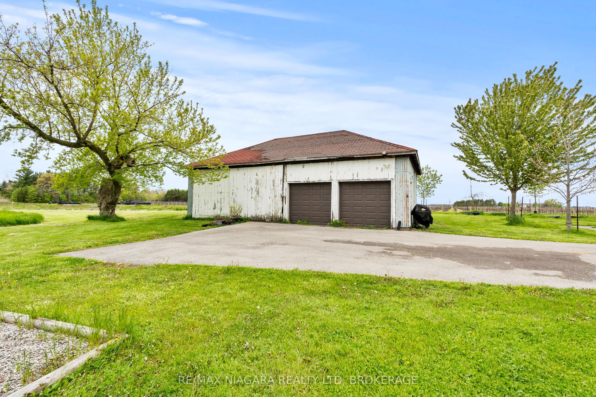 1068 Niagara Stone Road Property Photo 3