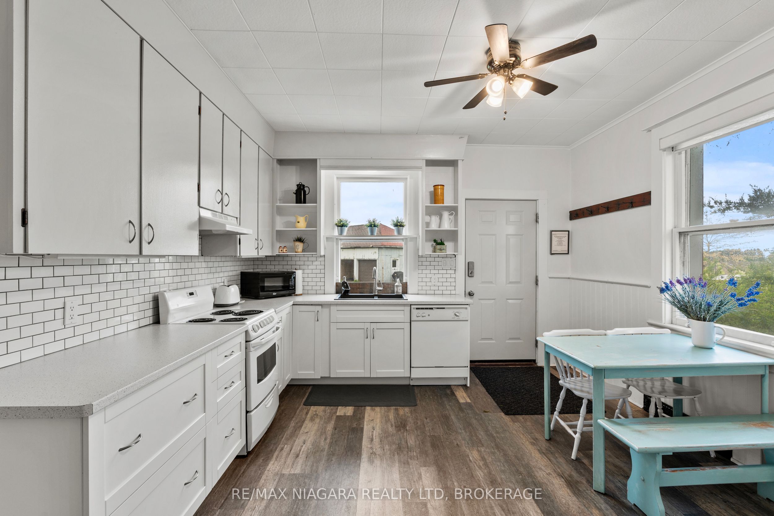 1068 Niagara Stone Road Property Photo 11