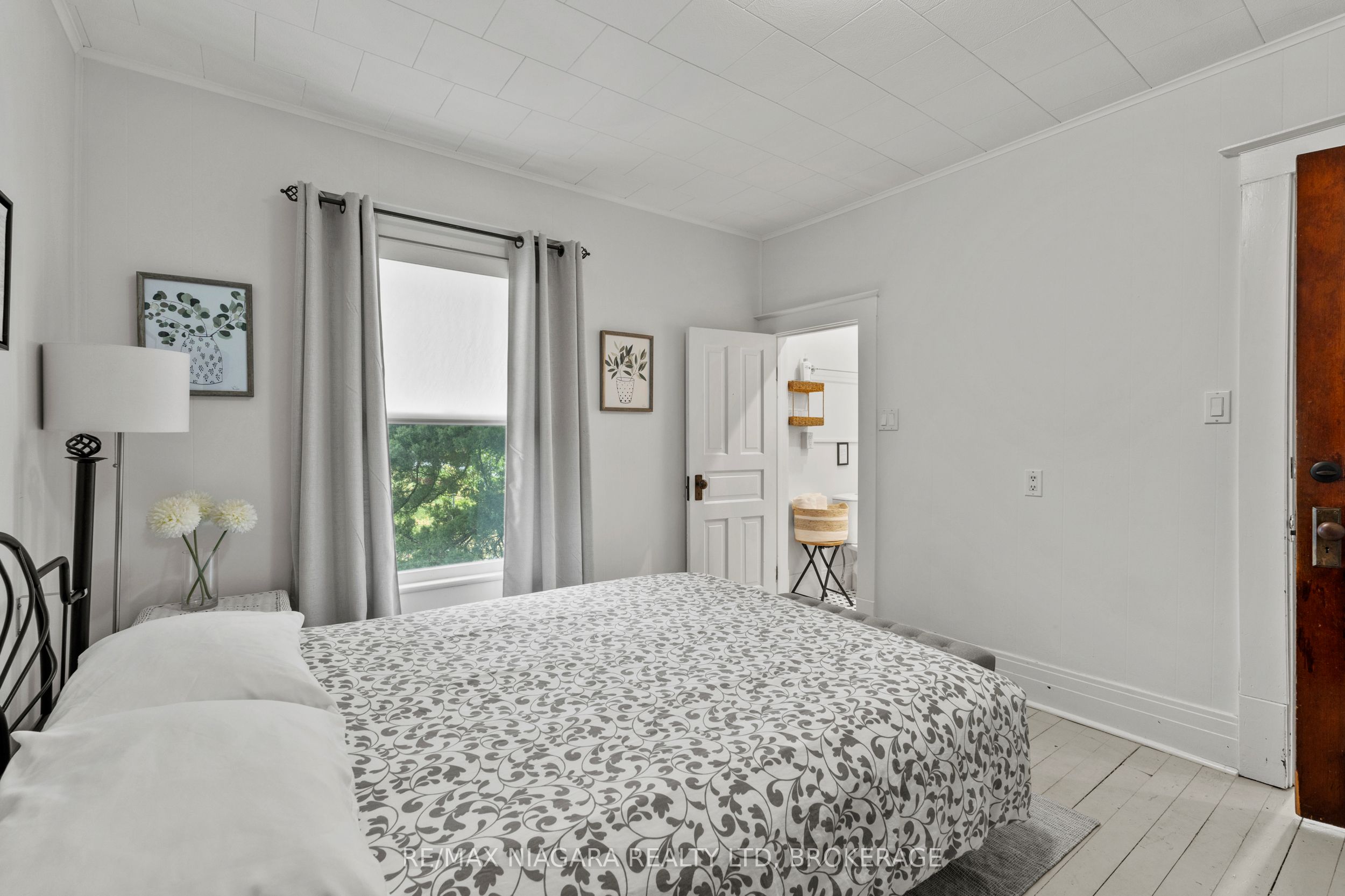 1068 Niagara Stone Road Property Photo 22