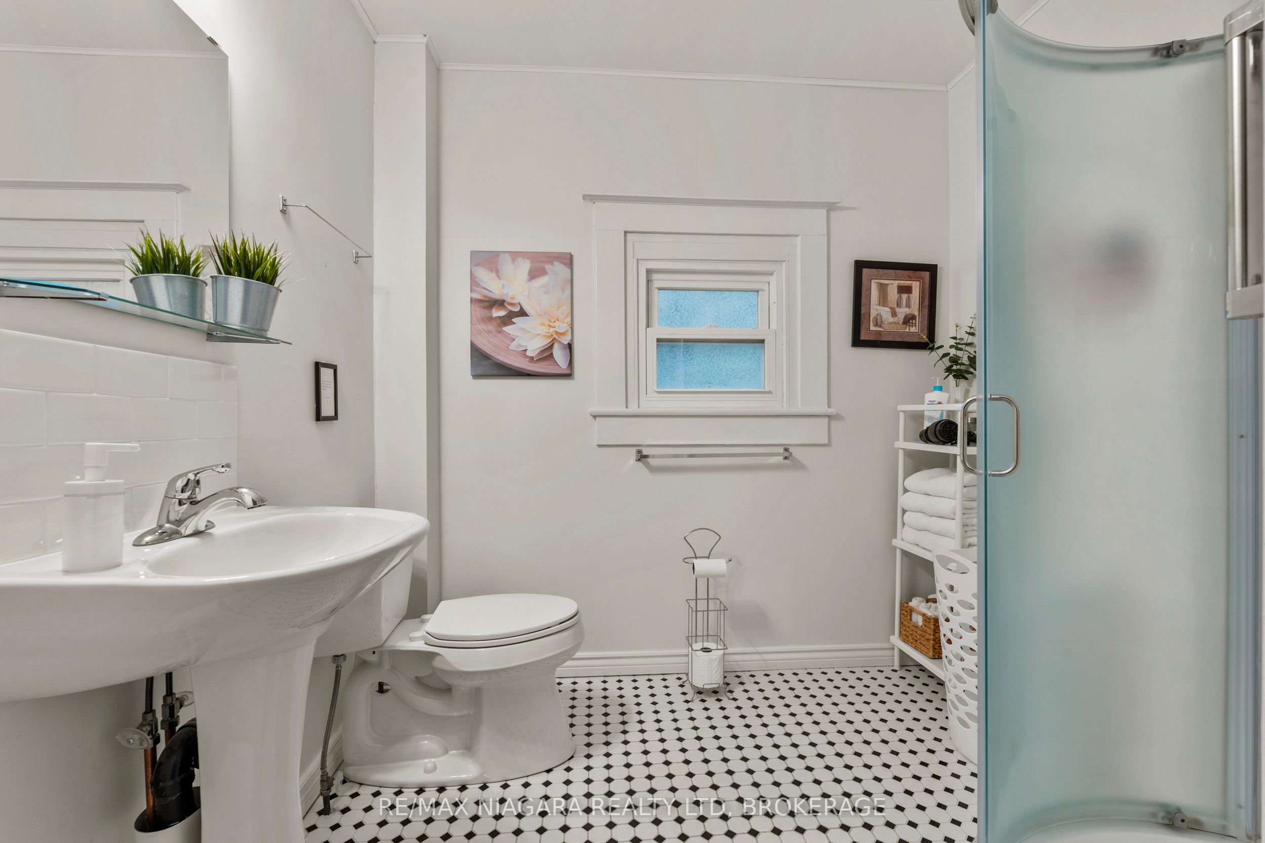 1068 Niagara Stone Road Property Photo 28