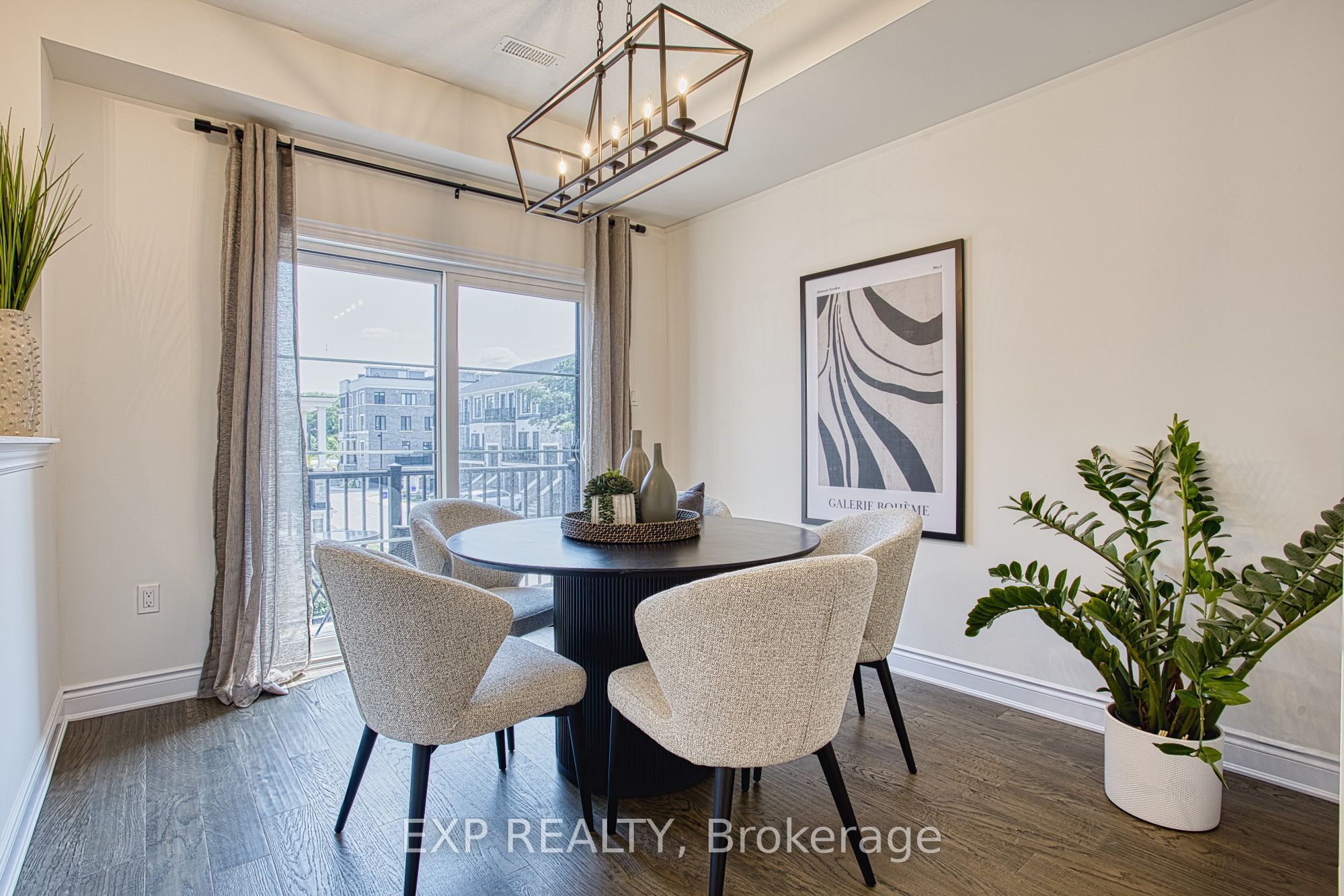 383 Dundas Street E 4 Property Photo 3