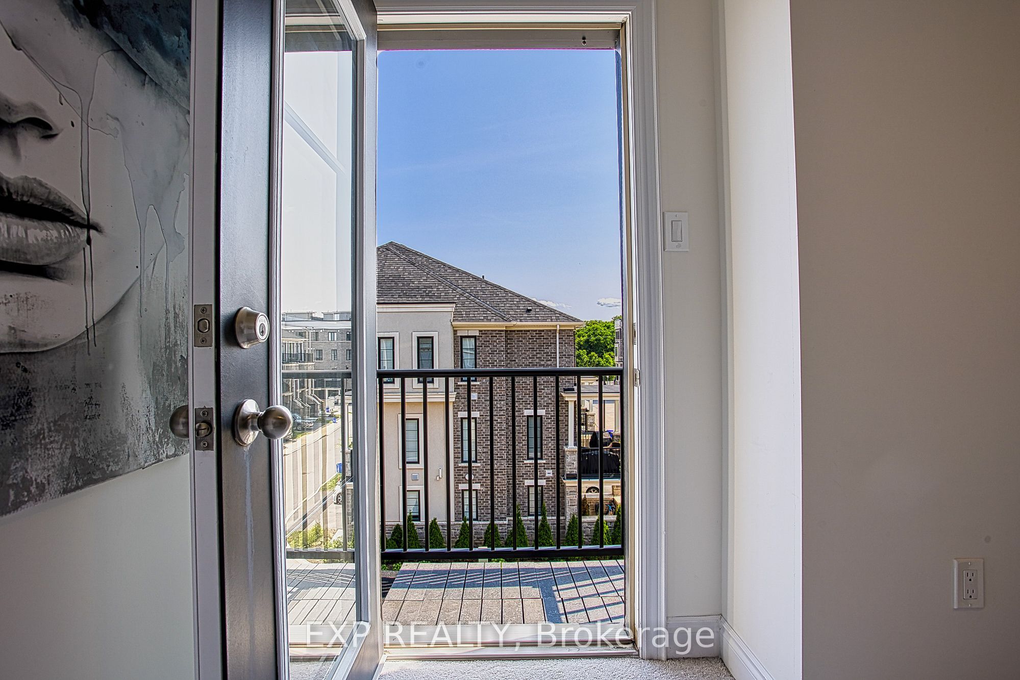 383 Dundas Street E 4 Property Photo 17
