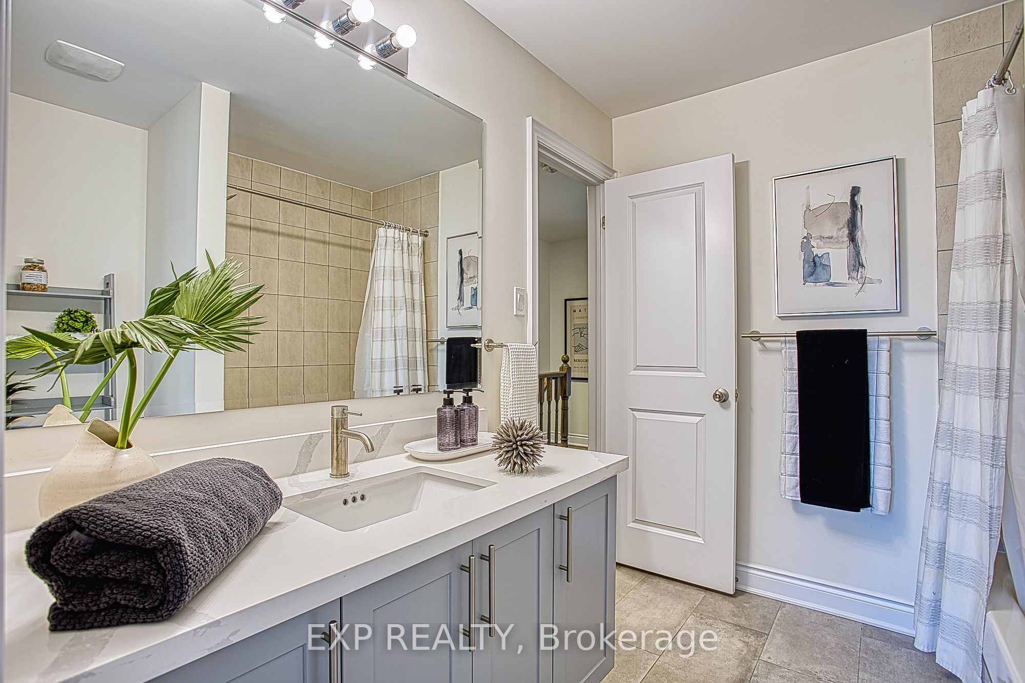 383 Dundas Street E 4 Property Photo 21