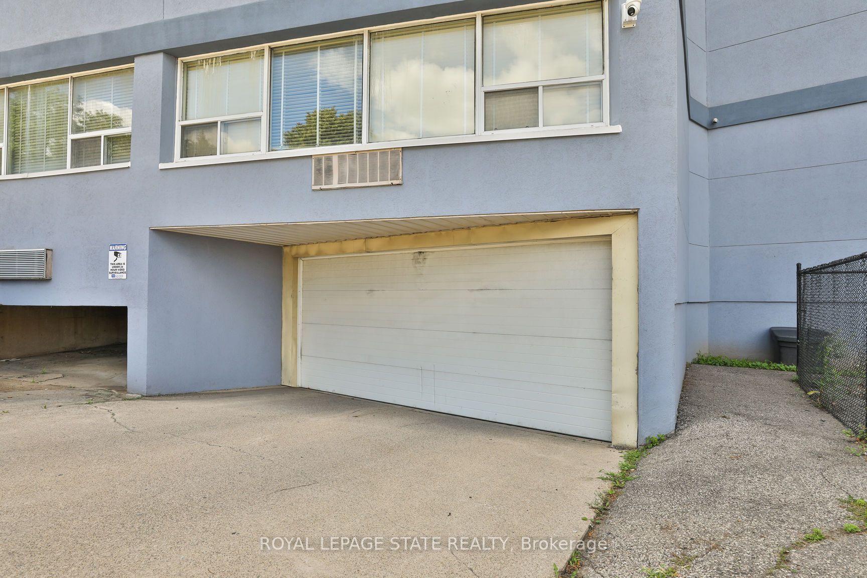 400 York Boulevard 208 Property Photo 1