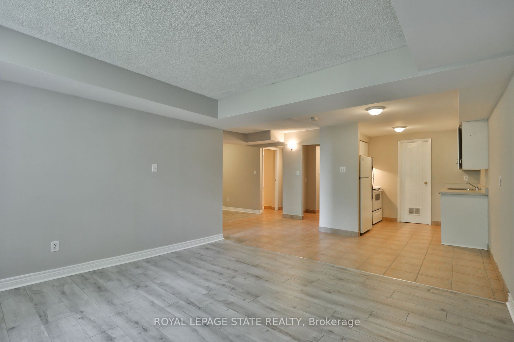 400 York Boulevard 208 Property Photo 11