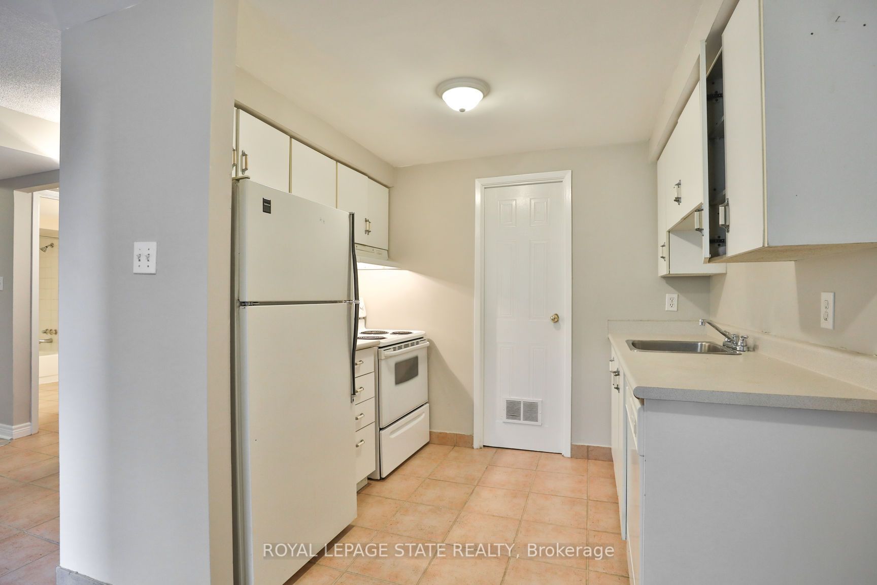 400 York Boulevard 208 Property Photo 14