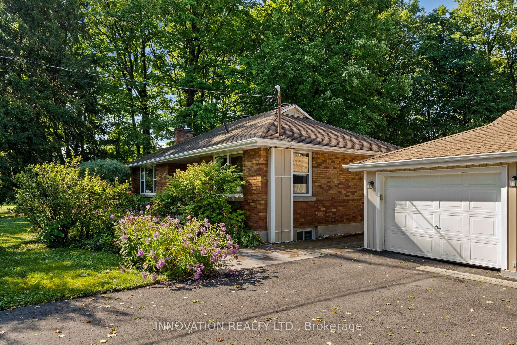 3885 Carp Road Property Photo 3