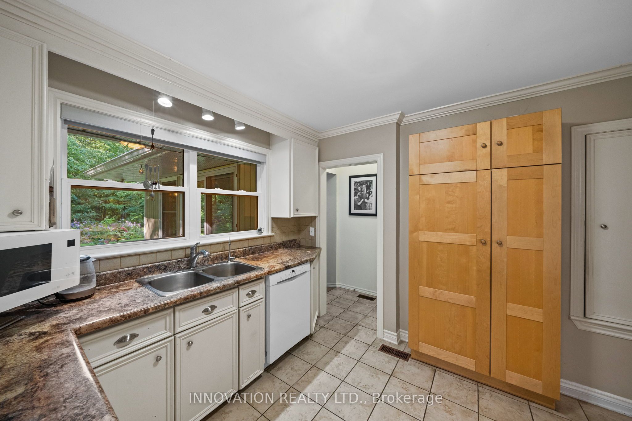 3885 Carp Road Property Photo 13
