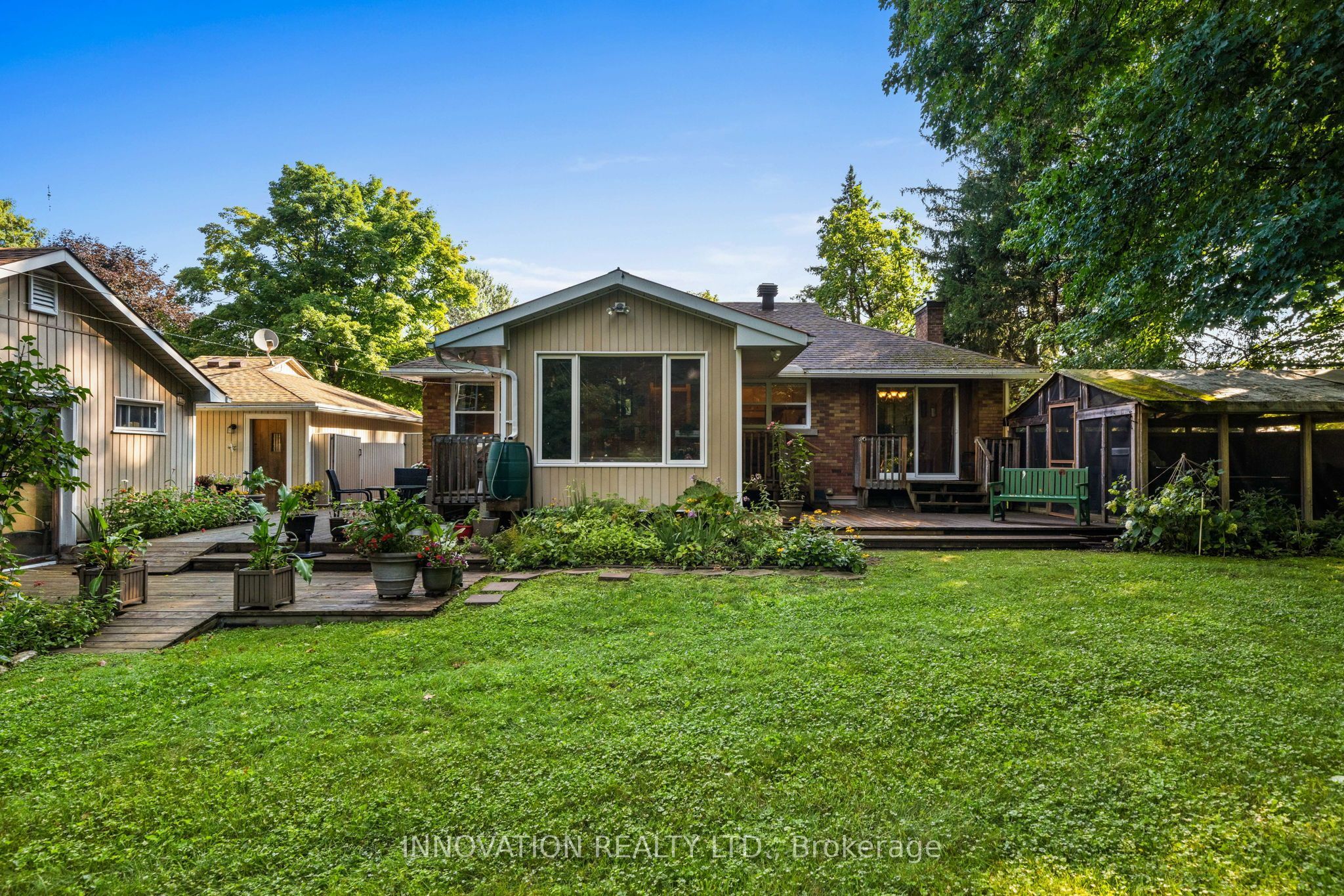 3885 Carp Road Property Photo 34