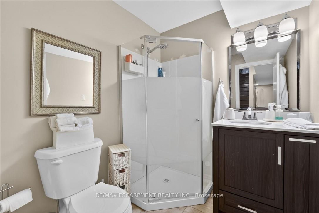 58 Forestview Court Property Photo 32