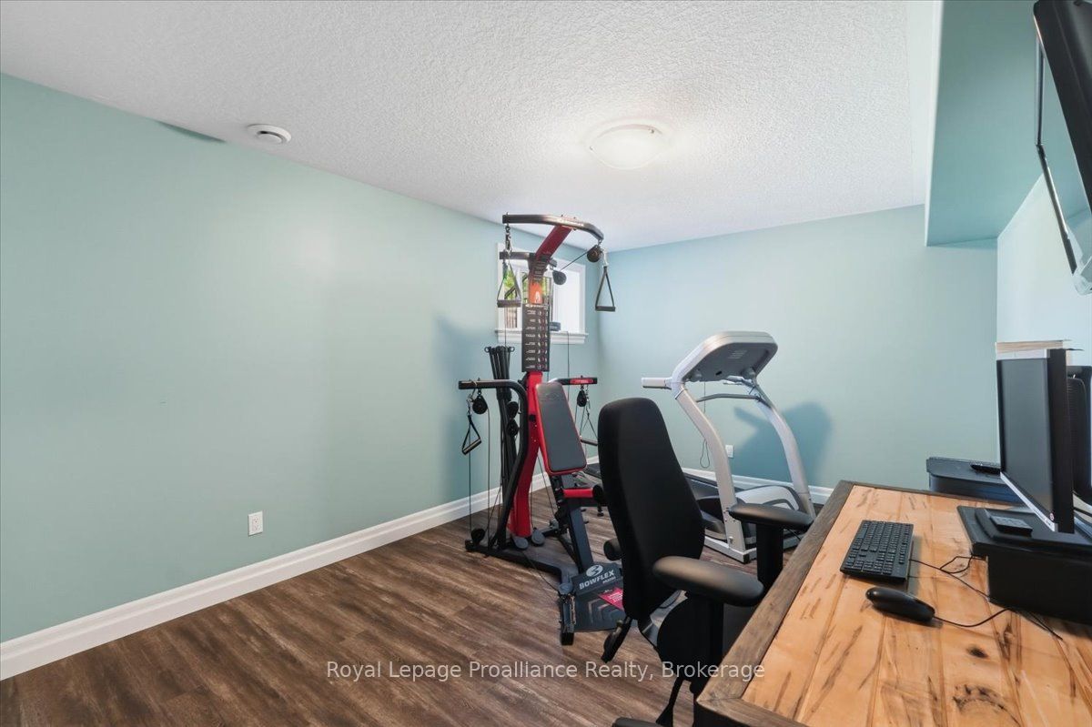 63 Hiddenvalley Drive Property Photo 33