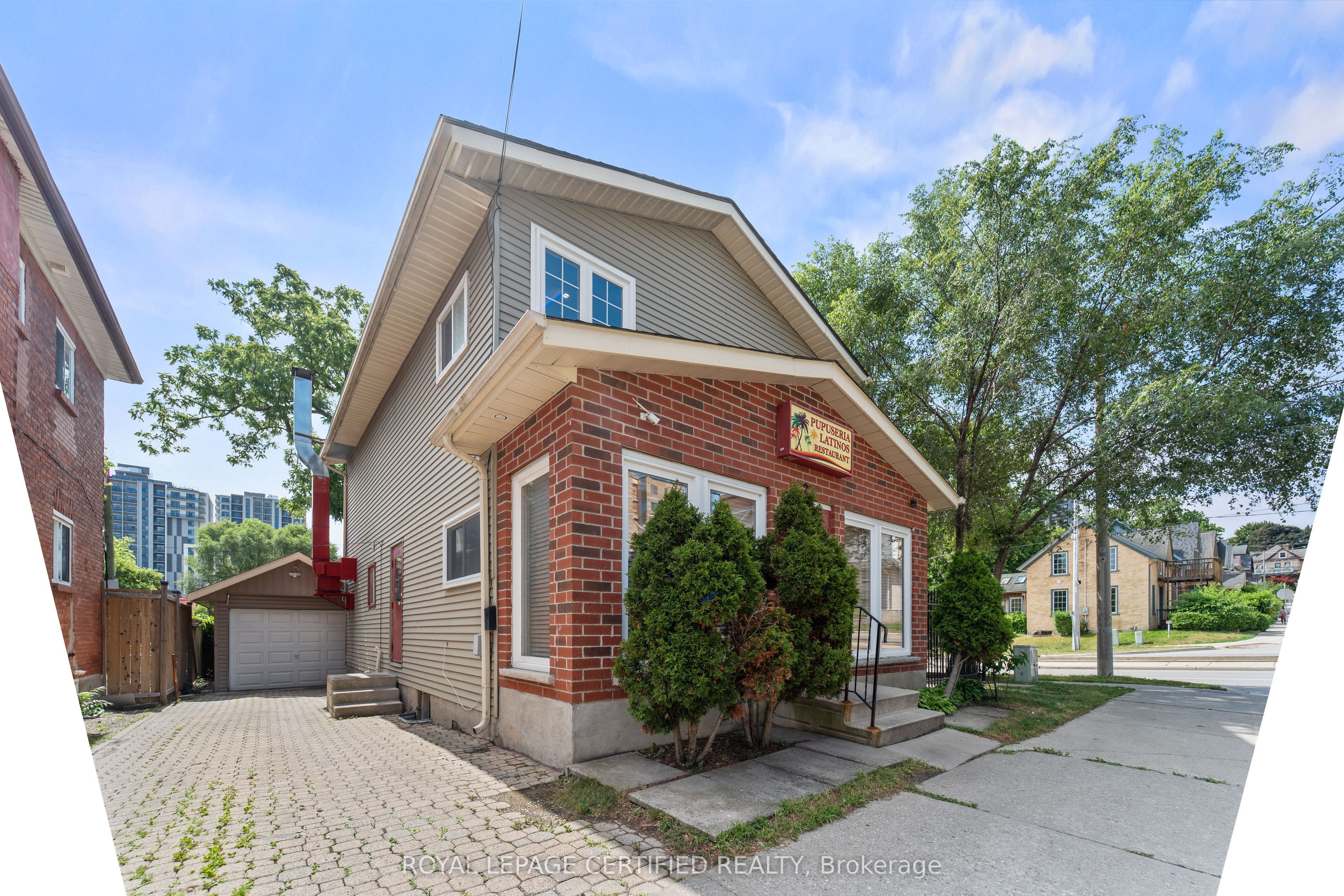 25 Eby Street S Property Photo 2