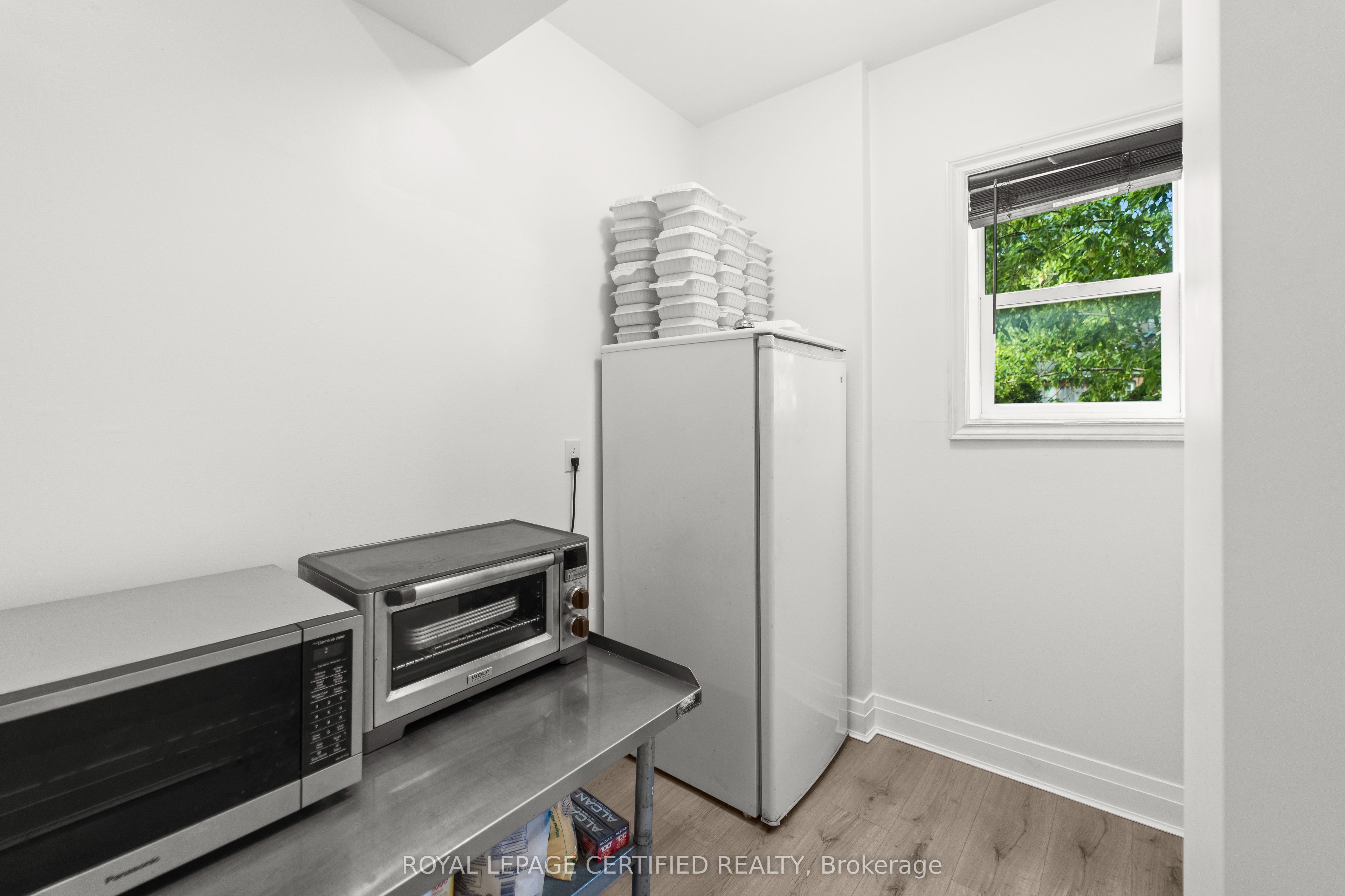 25 Eby Street S Property Photo 13