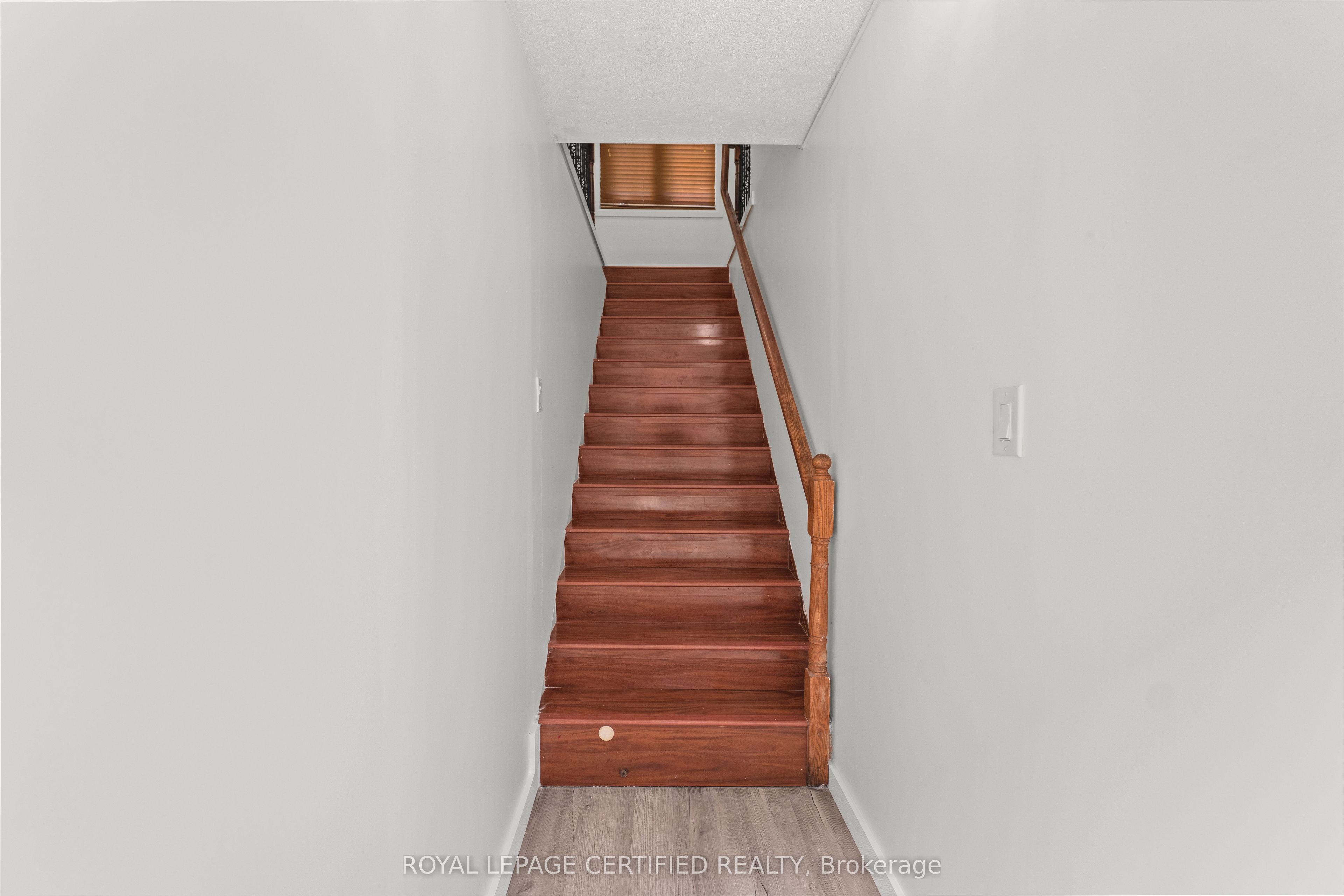 25 Eby Street S Property Photo 24