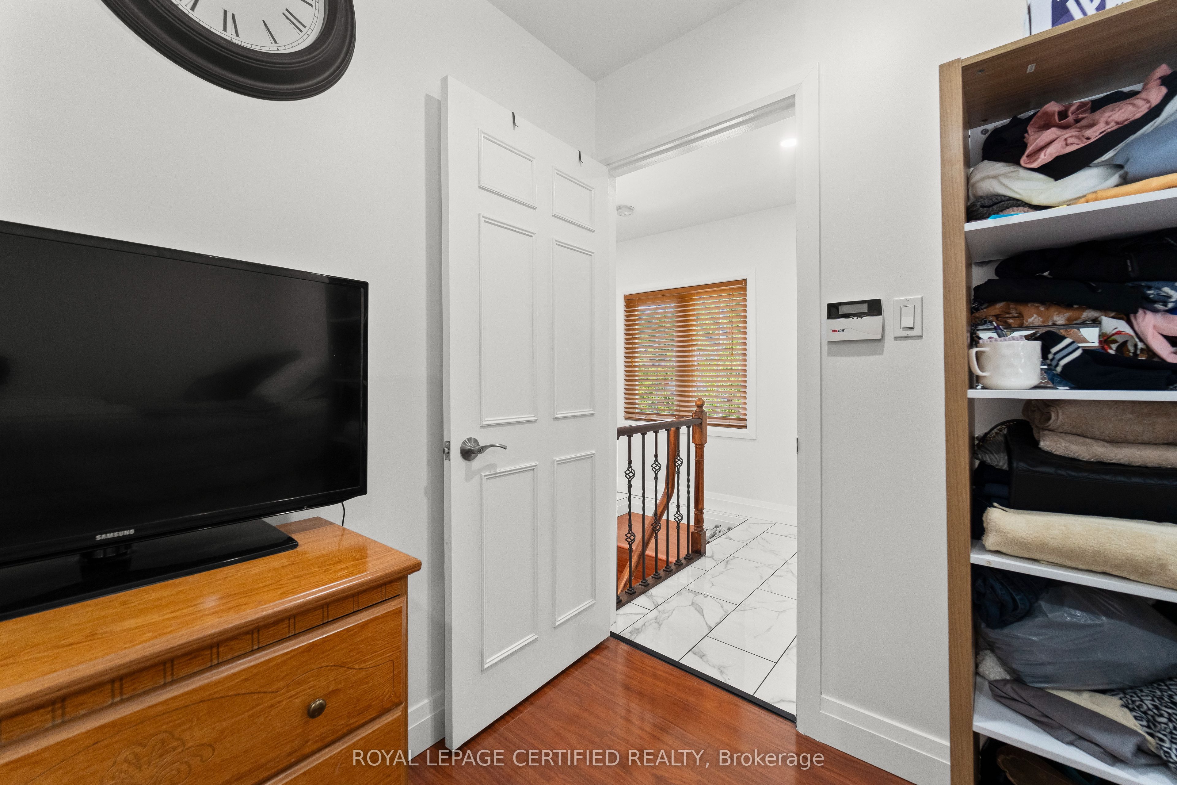 25 Eby Street S Property Photo 34