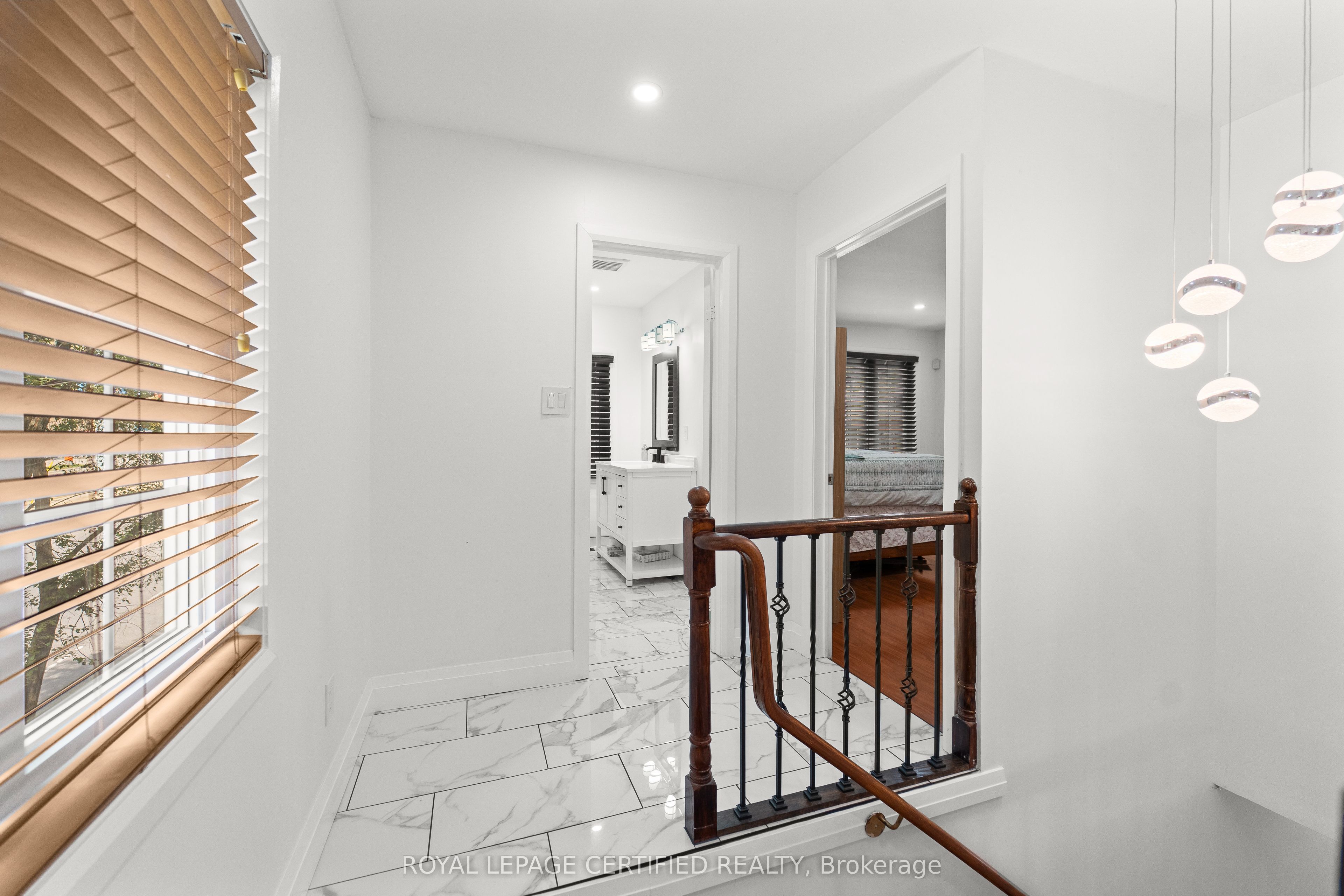 25 Eby Street S Property Photo 36